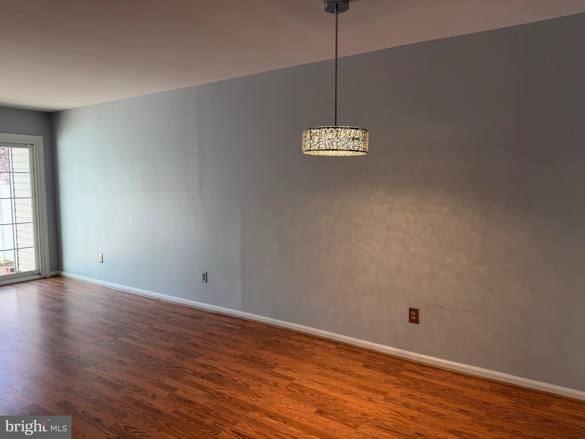 VILLAGE SHIRES - Residential