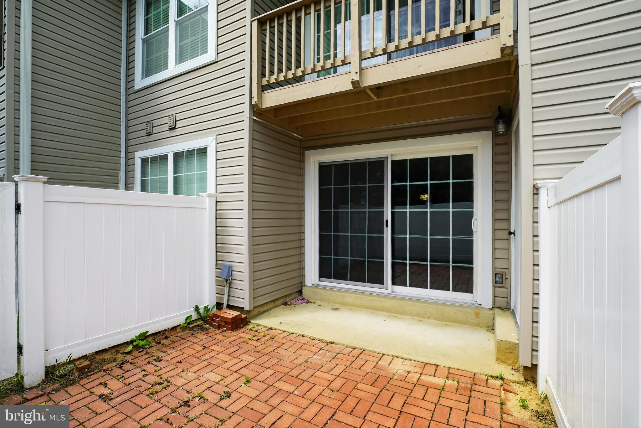 VILLAGE SHIRES - Residential
