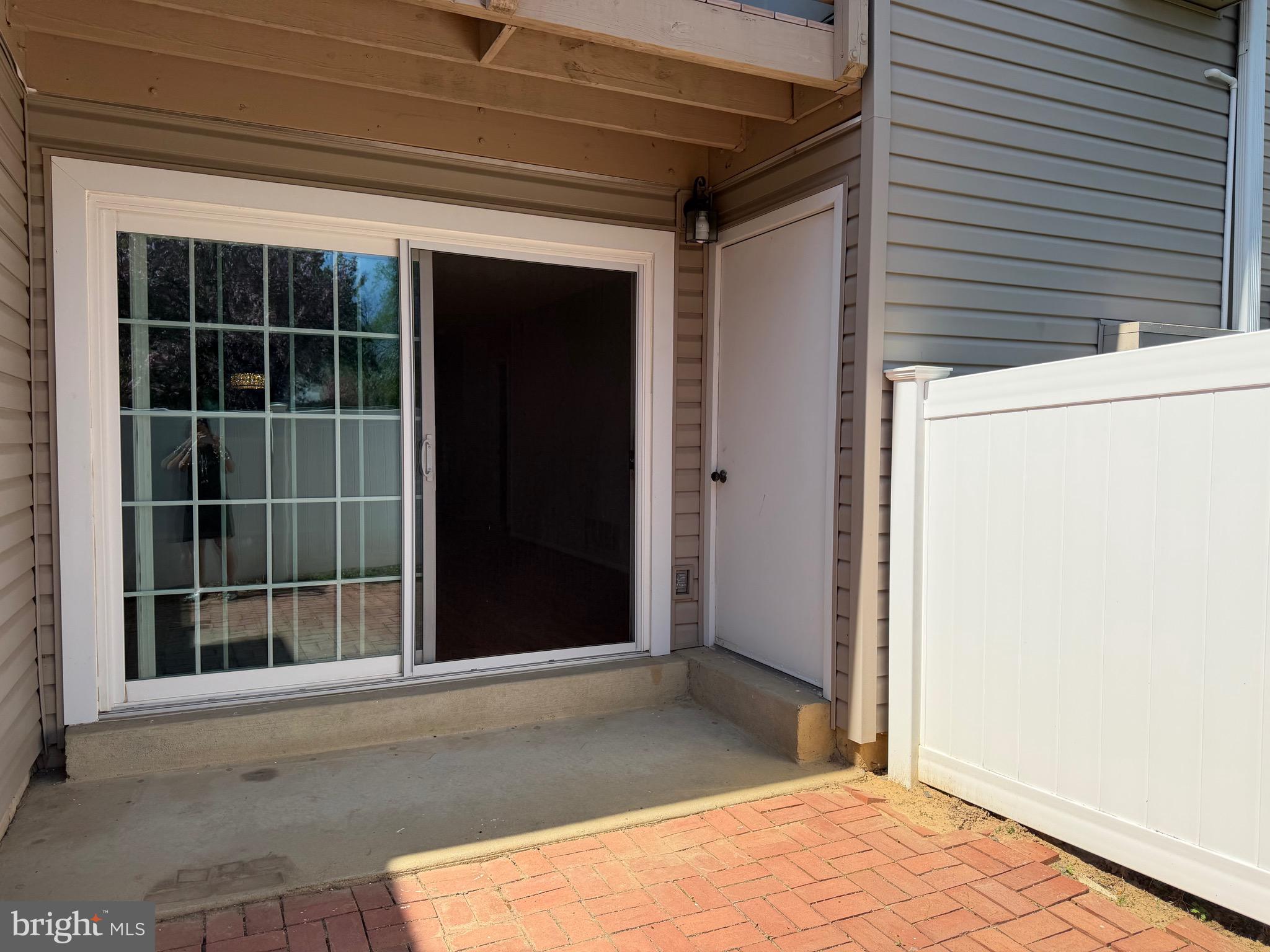 VILLAGE SHIRES - Residential