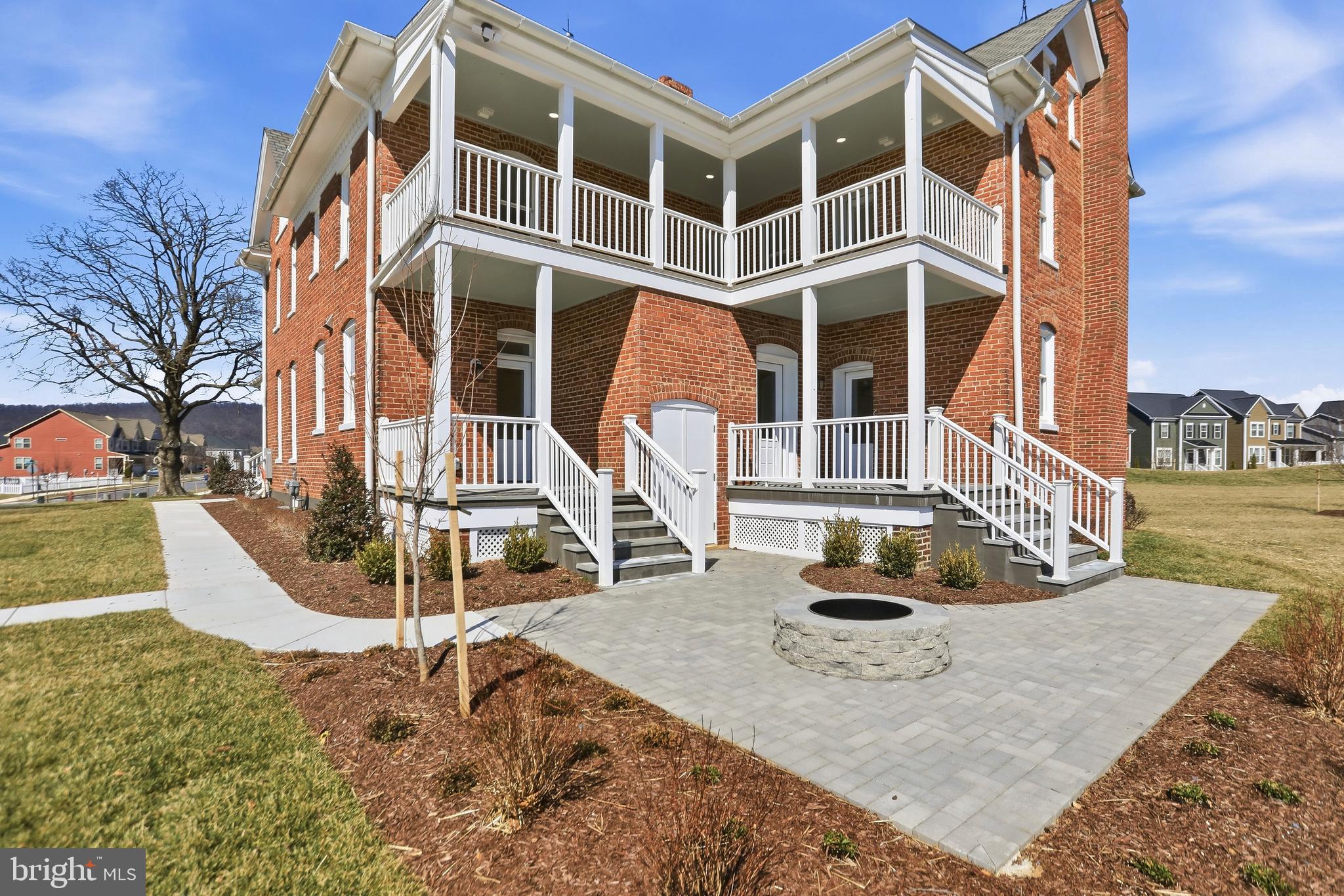 1300 POTOMAC VIEW PARKWAY