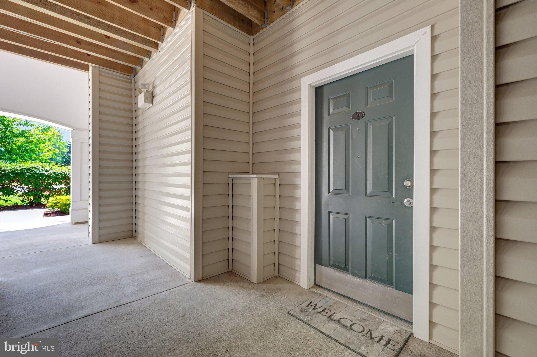 42421 ROCKROSE SQUARE 101