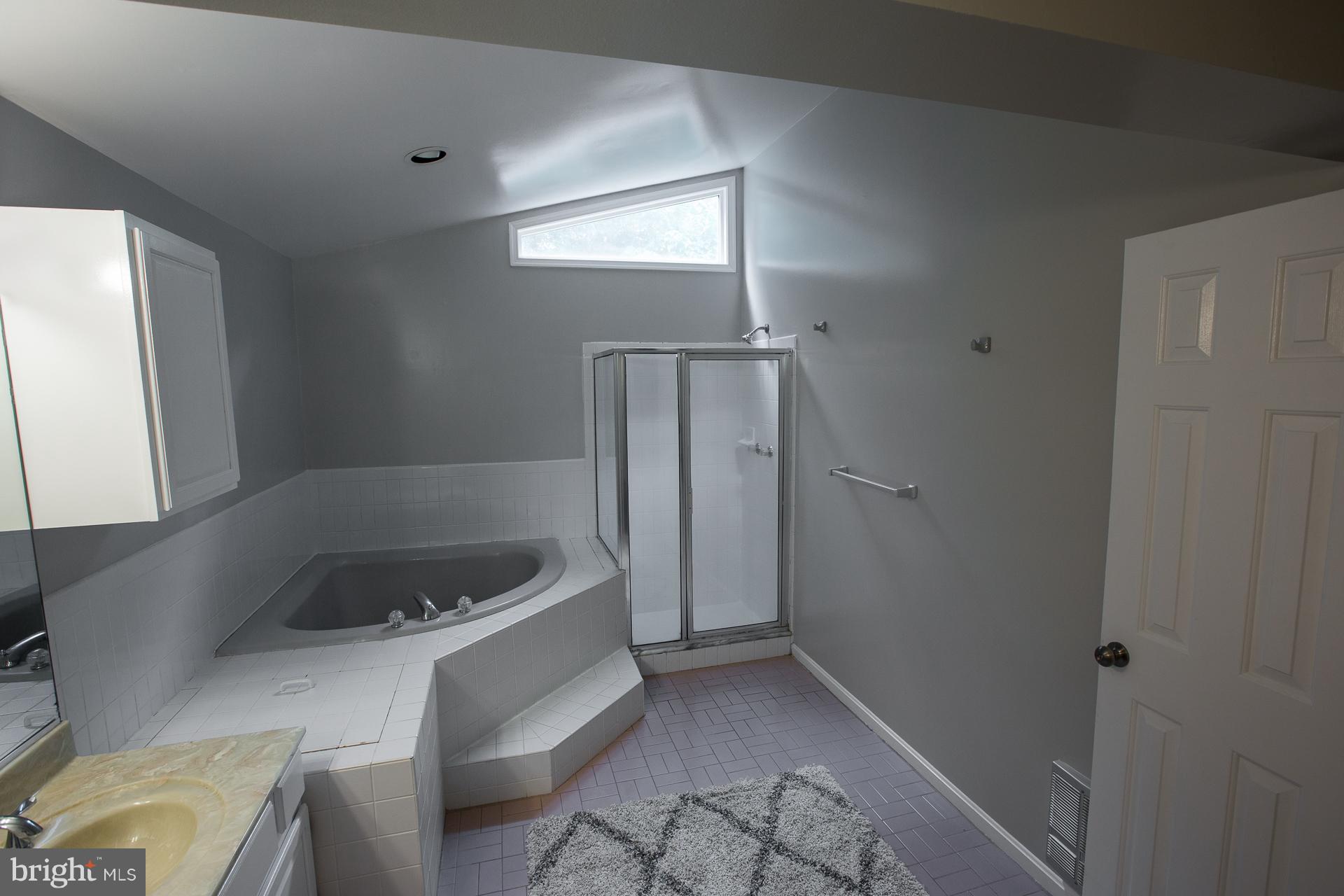 VILLAGE OF OWEN BROWN - Residential