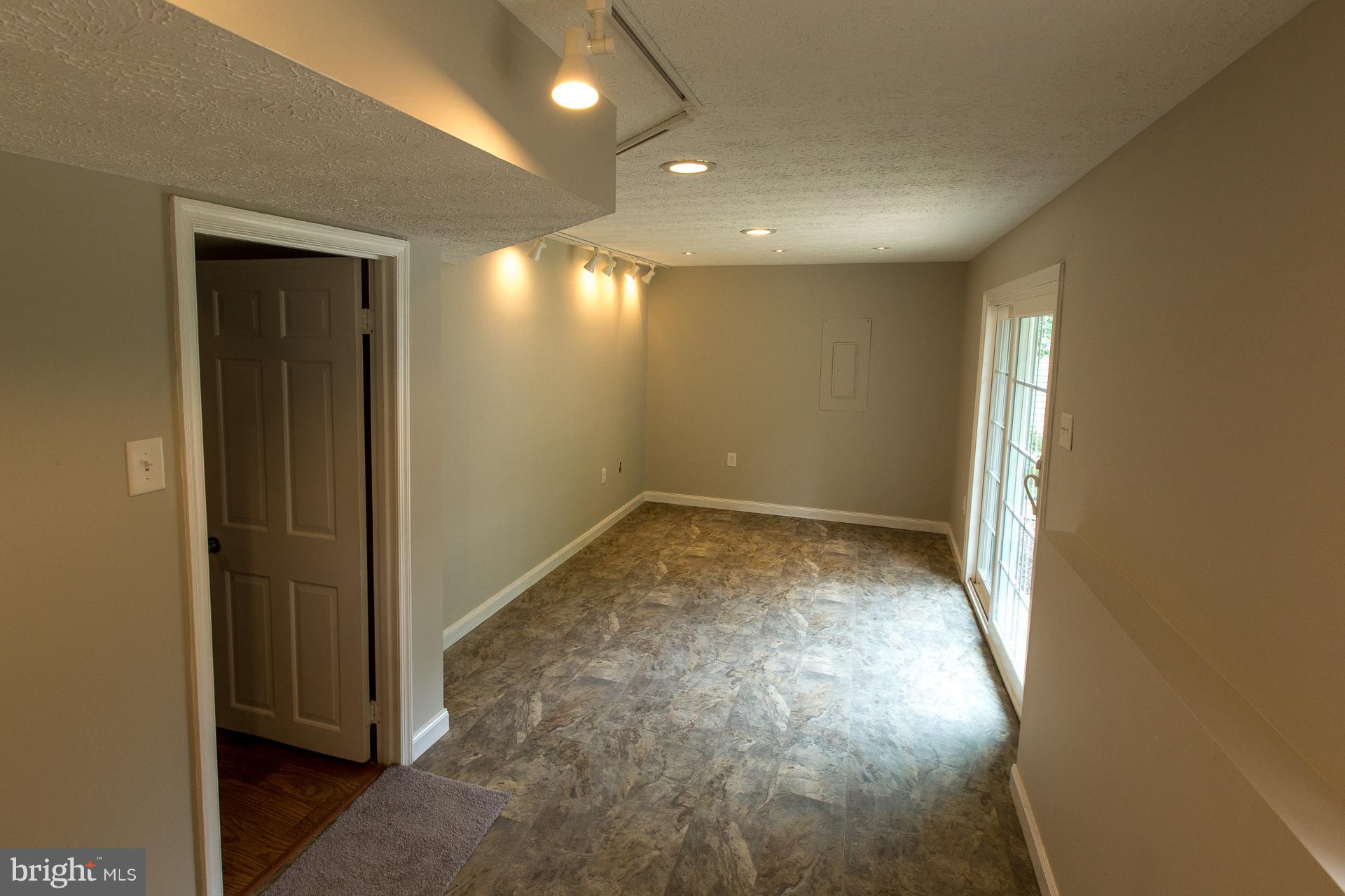 VILLAGE OF OWEN BROWN - Residential