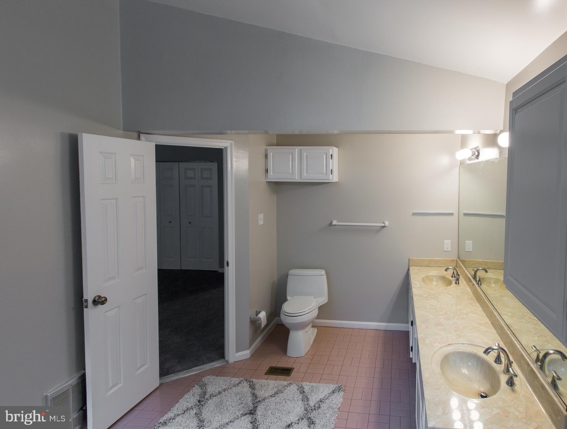 VILLAGE OF OWEN BROWN - Residential