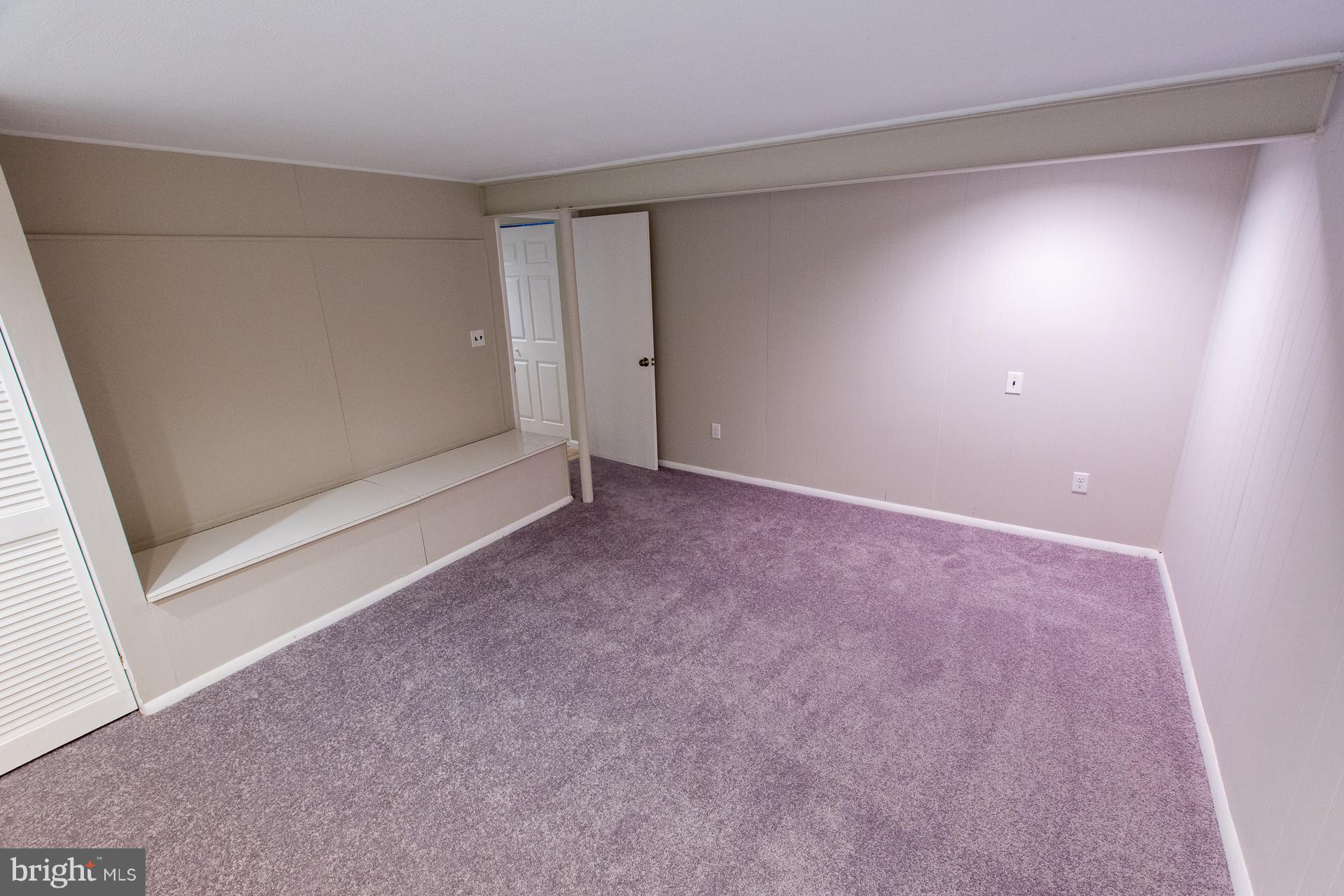 VILLAGE OF OWEN BROWN - Residential