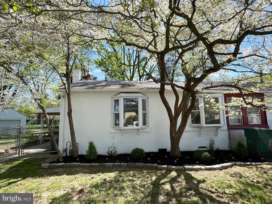 Welcome to 700 Dover Ct. This 2 bedroom, 1 full bathroom, thoroughly renovated Twin style Ranch home, is approximately 1,639sq.ft.  One level living located in Wallingford-Swarthmore School District. Some of the upgrades include: fresh paint throughout, new flooring, new kitchen, new bathroom, new doors, partially new windows, new HVAC and plumbing. The home boasts some old charm, with brick archways and a brick wood burning fireplace. The yard is flat and fenced in. Adjacent to public baseball field.  Great side yard with concrete patio and awning off the french doors. Perfect spot for summers BBQ's and firepit gatherings! This home has Private Parking. 

Conveniently located to shopping, airport, and major roads including I-95 and 476.

Reach out today to schedule your tour!