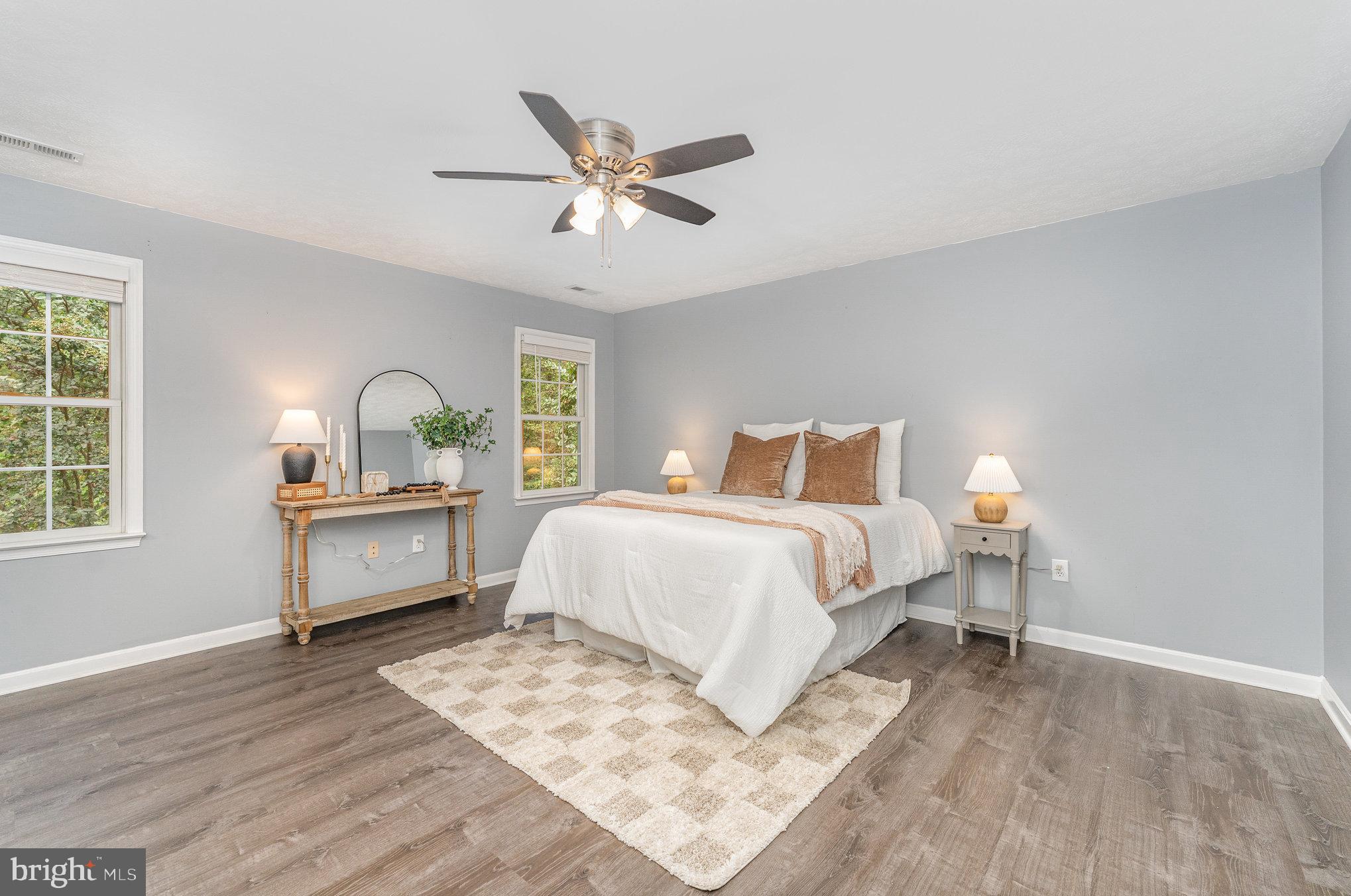 PRESIDENTIAL LAKES - Residential