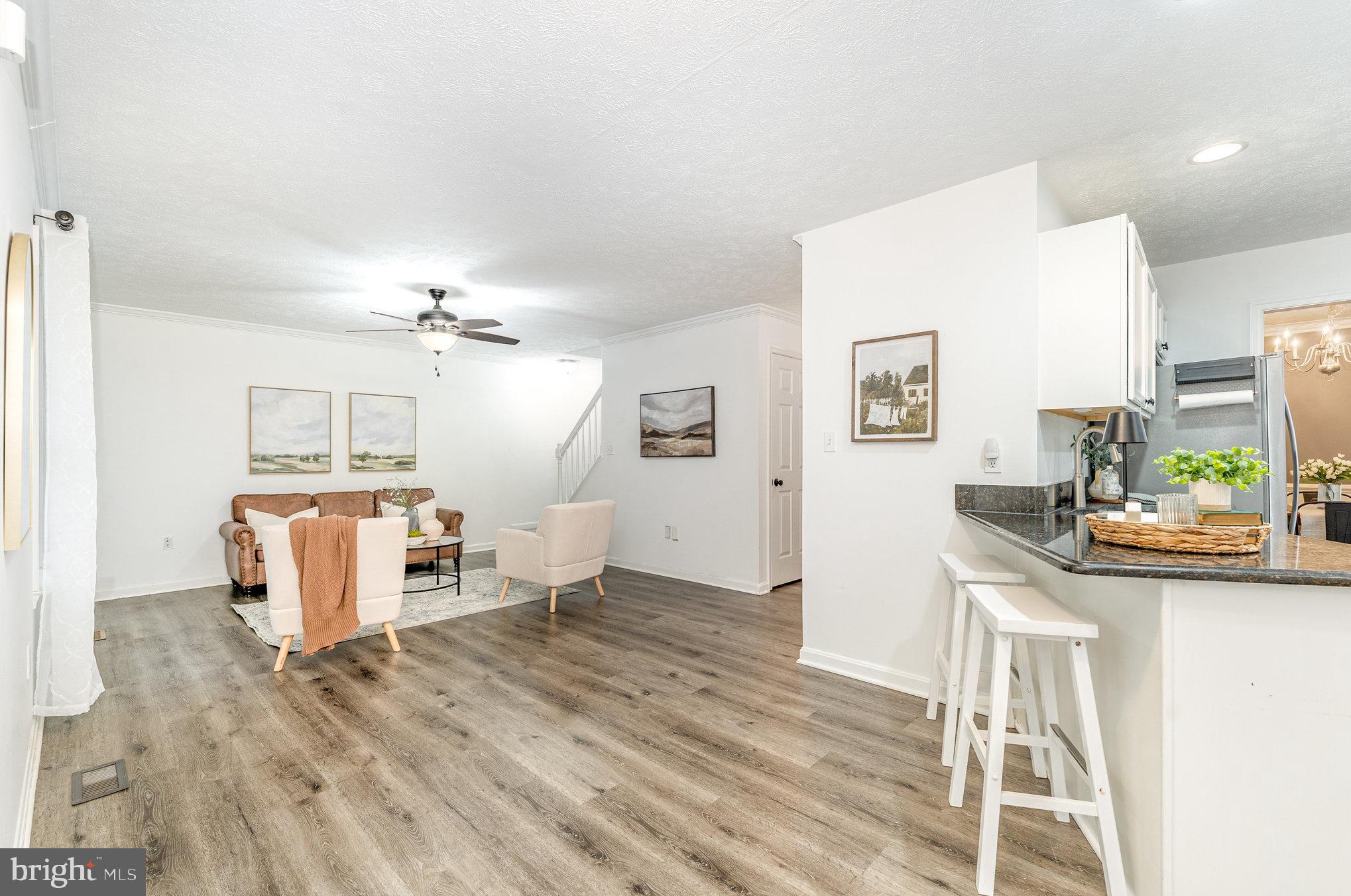 PRESIDENTIAL LAKES - Residential