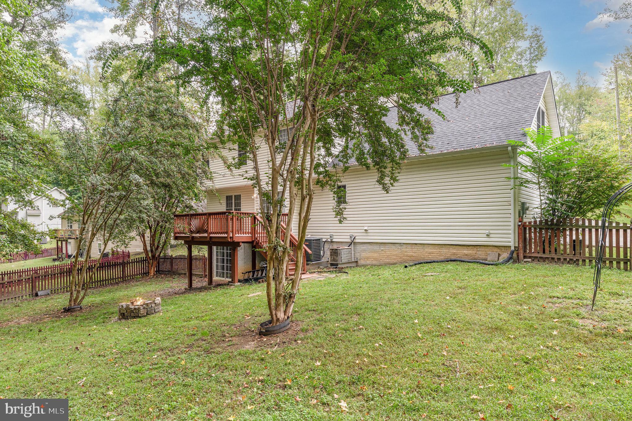 PRESIDENTIAL LAKES - Residential