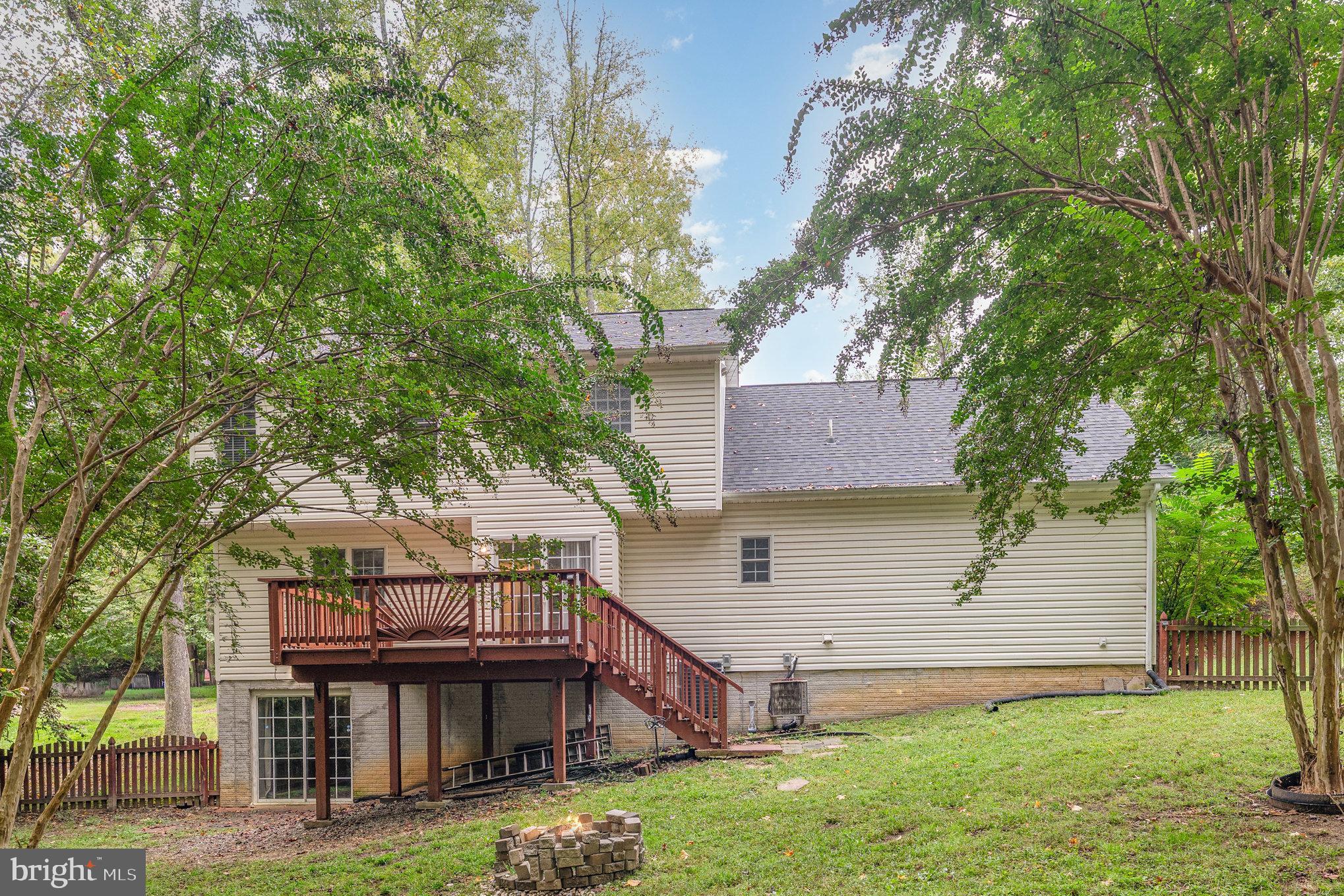 PRESIDENTIAL LAKES - Residential