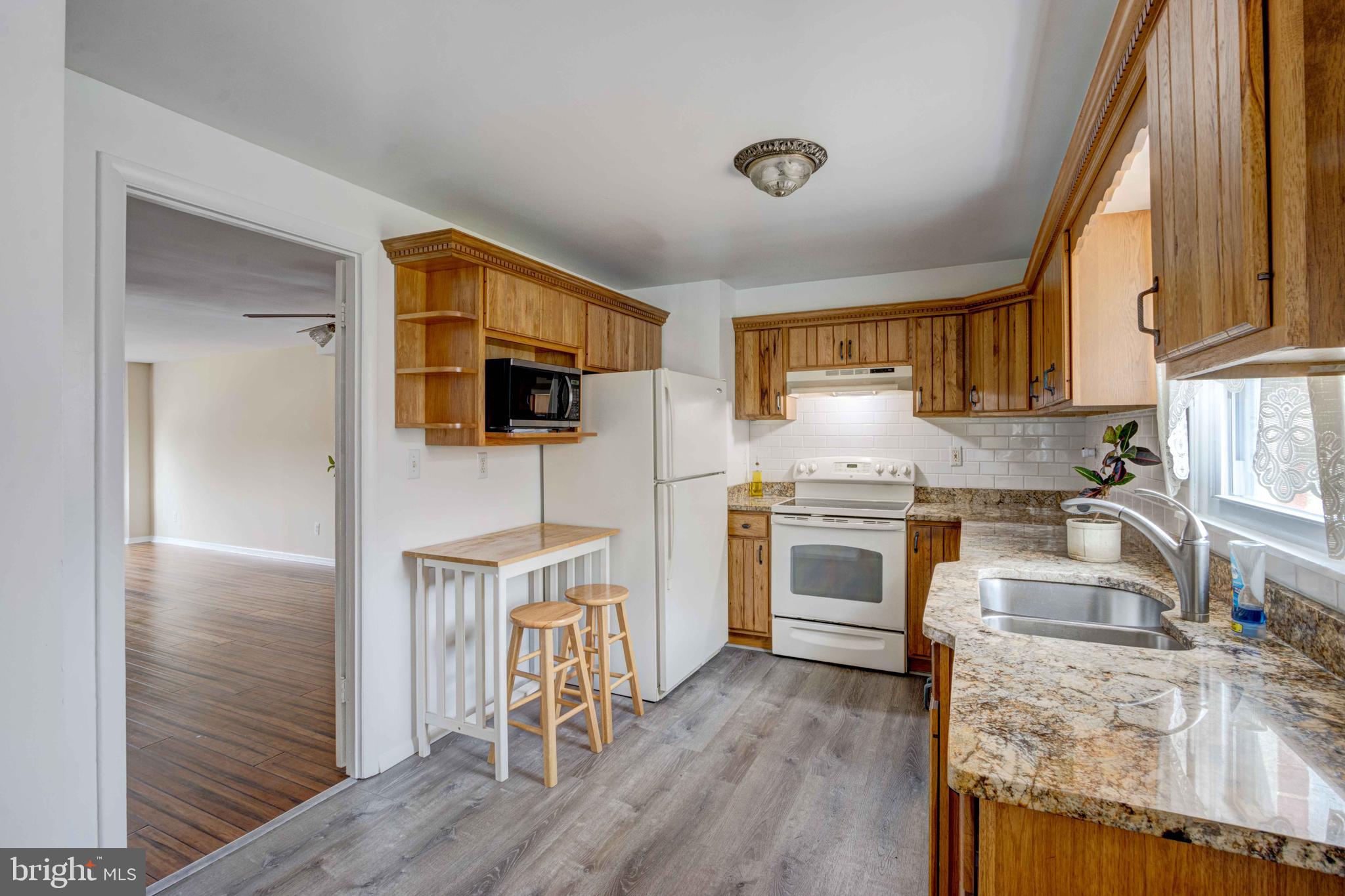 ARBOUR MANOR - Residential