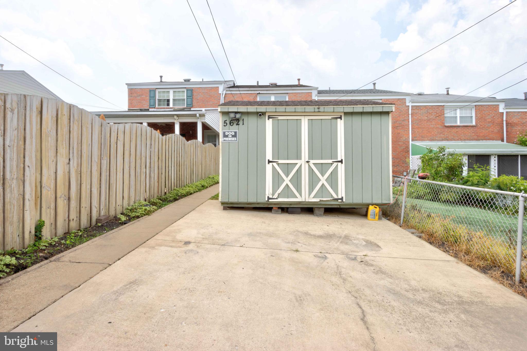 ARBOUR MANOR - Residential