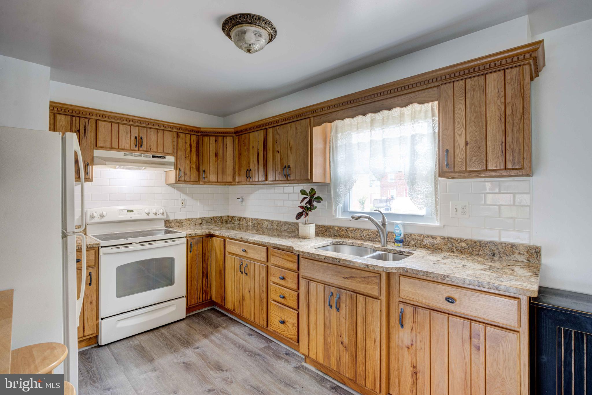 ARBOUR MANOR - Residential