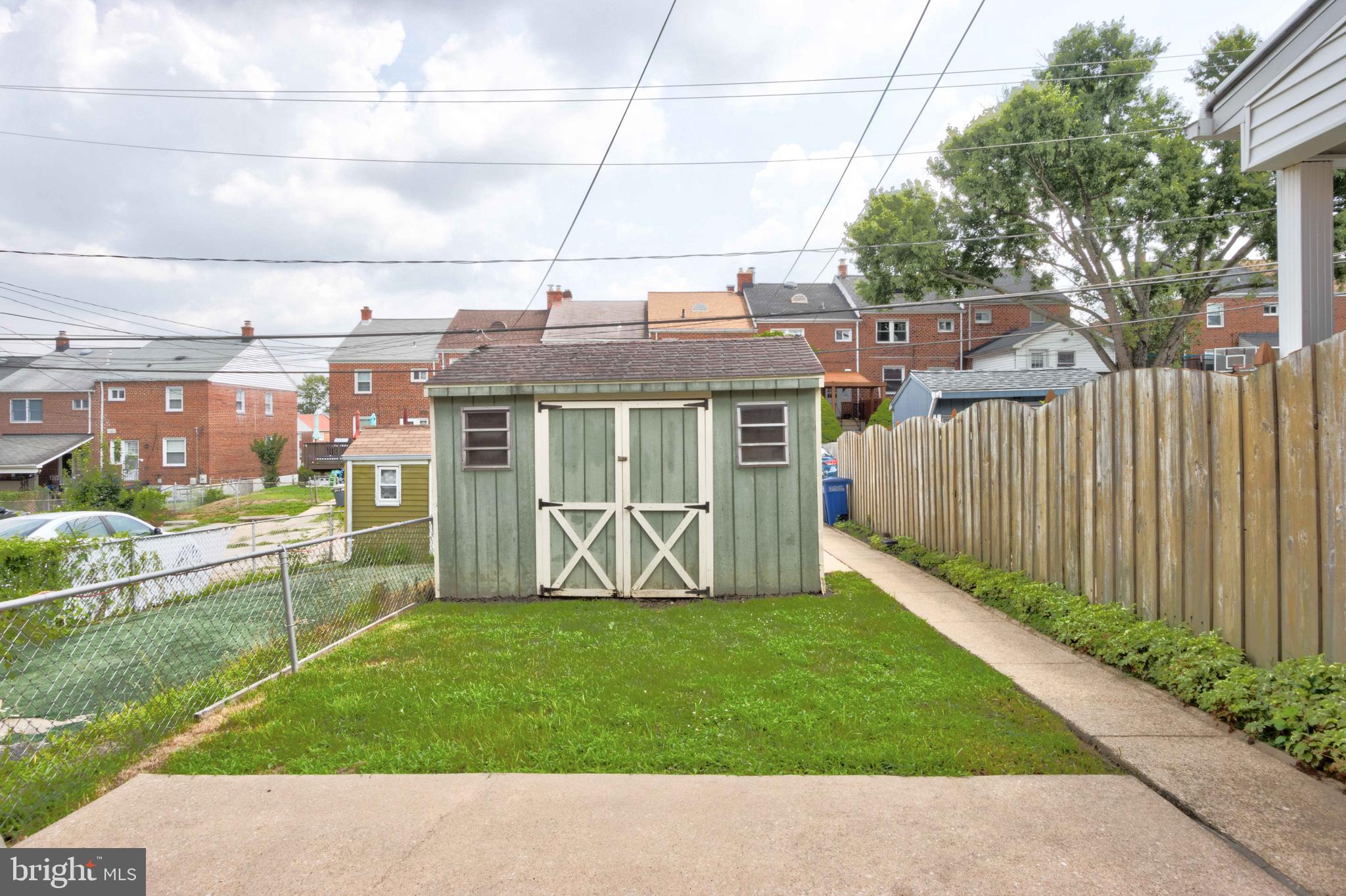 ARBOUR MANOR - Residential