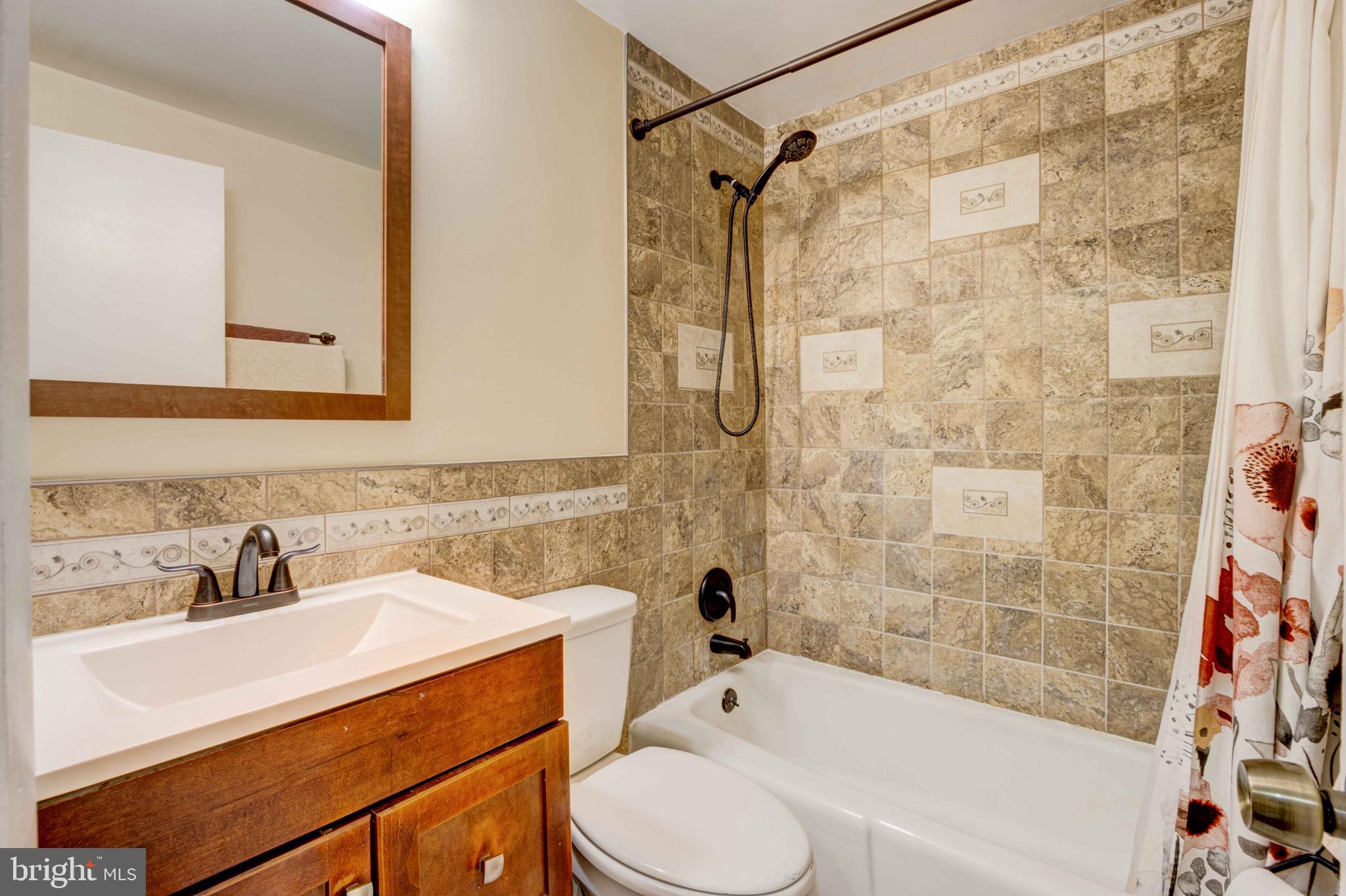 ARBOUR MANOR - Residential