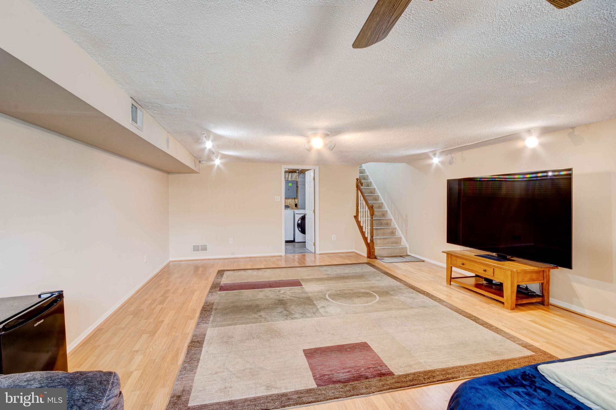 ARBOUR MANOR - Residential