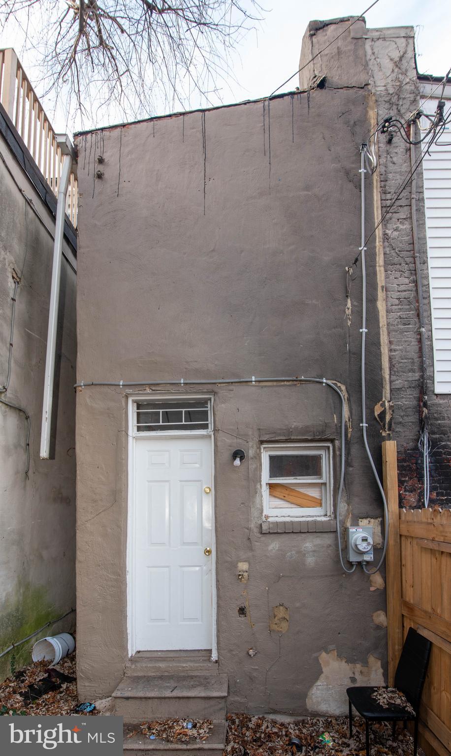 HOLLINS MARKET - Residential