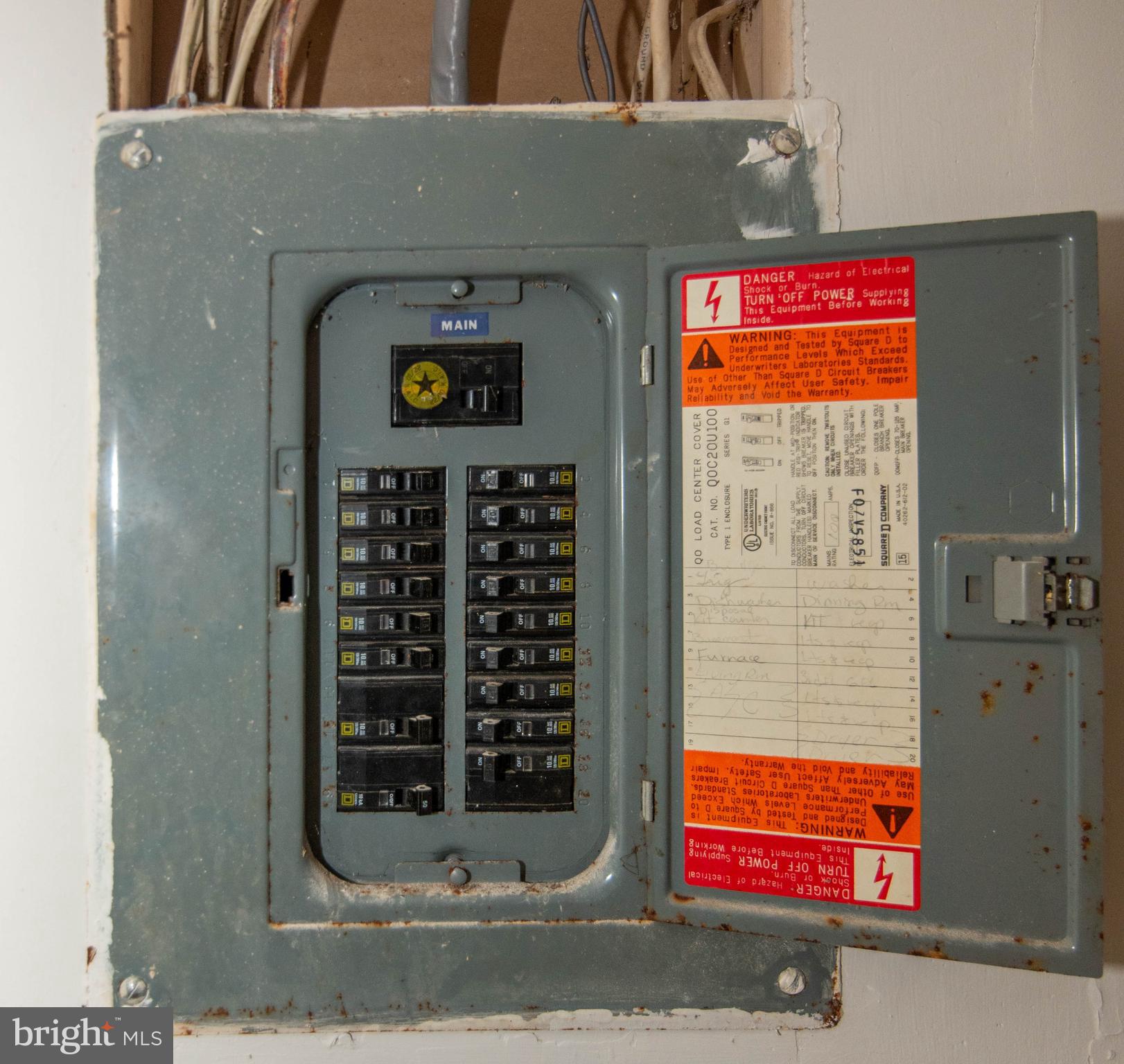 HOLLINS MARKET - Residential