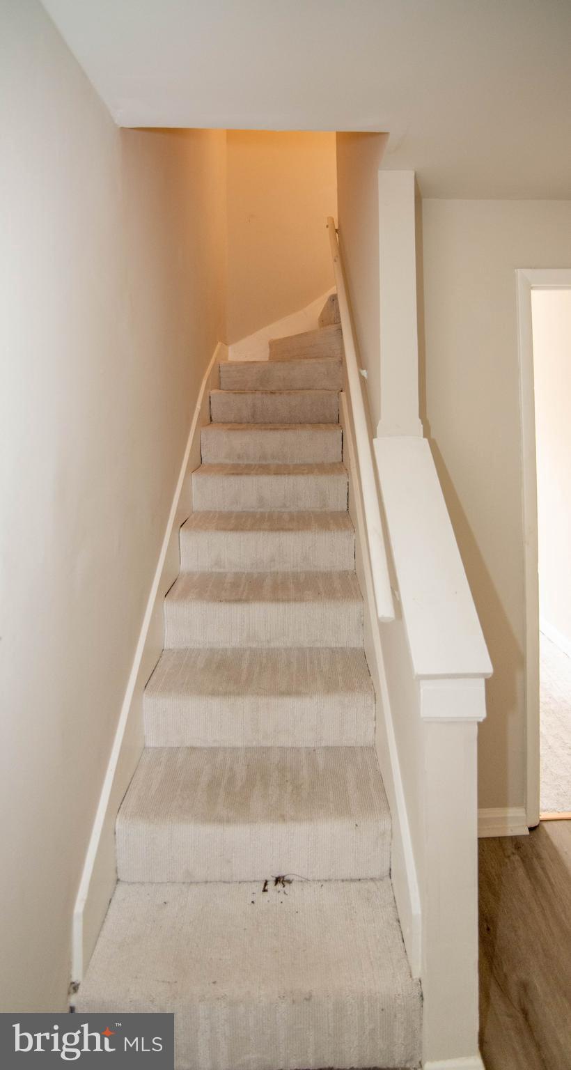 HOLLINS MARKET - Residential