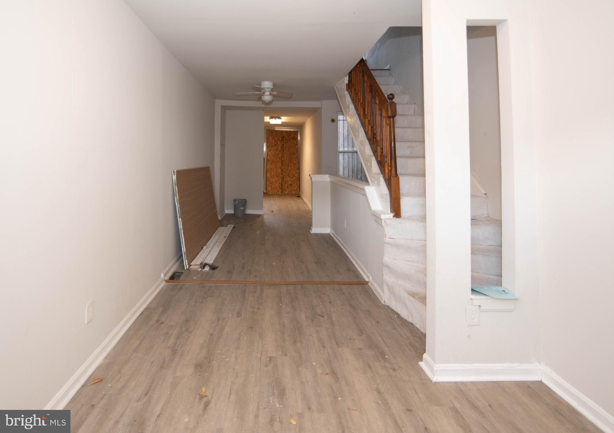 HOLLINS MARKET - Residential