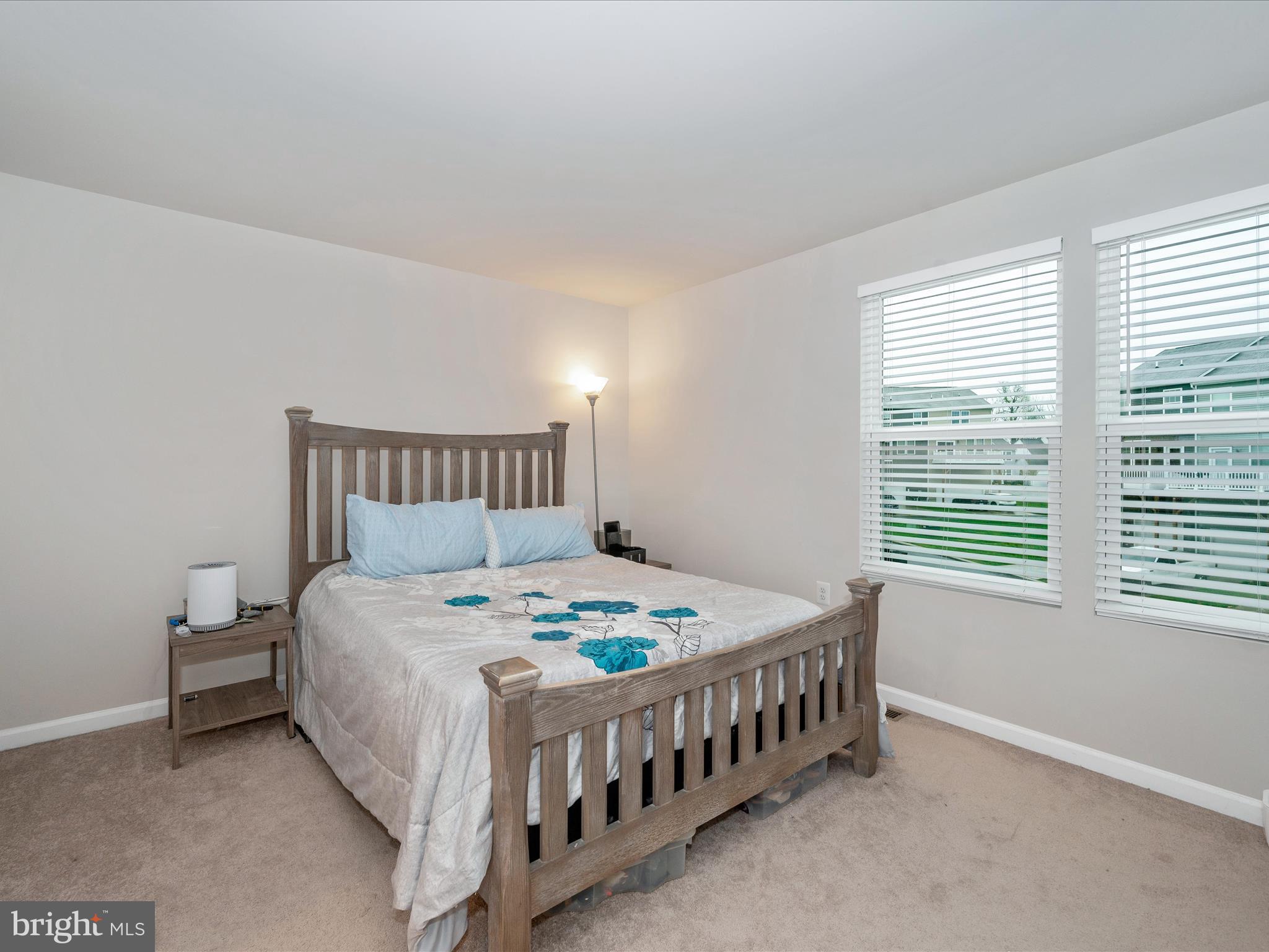 PRESIDENTS POINTE - Residential