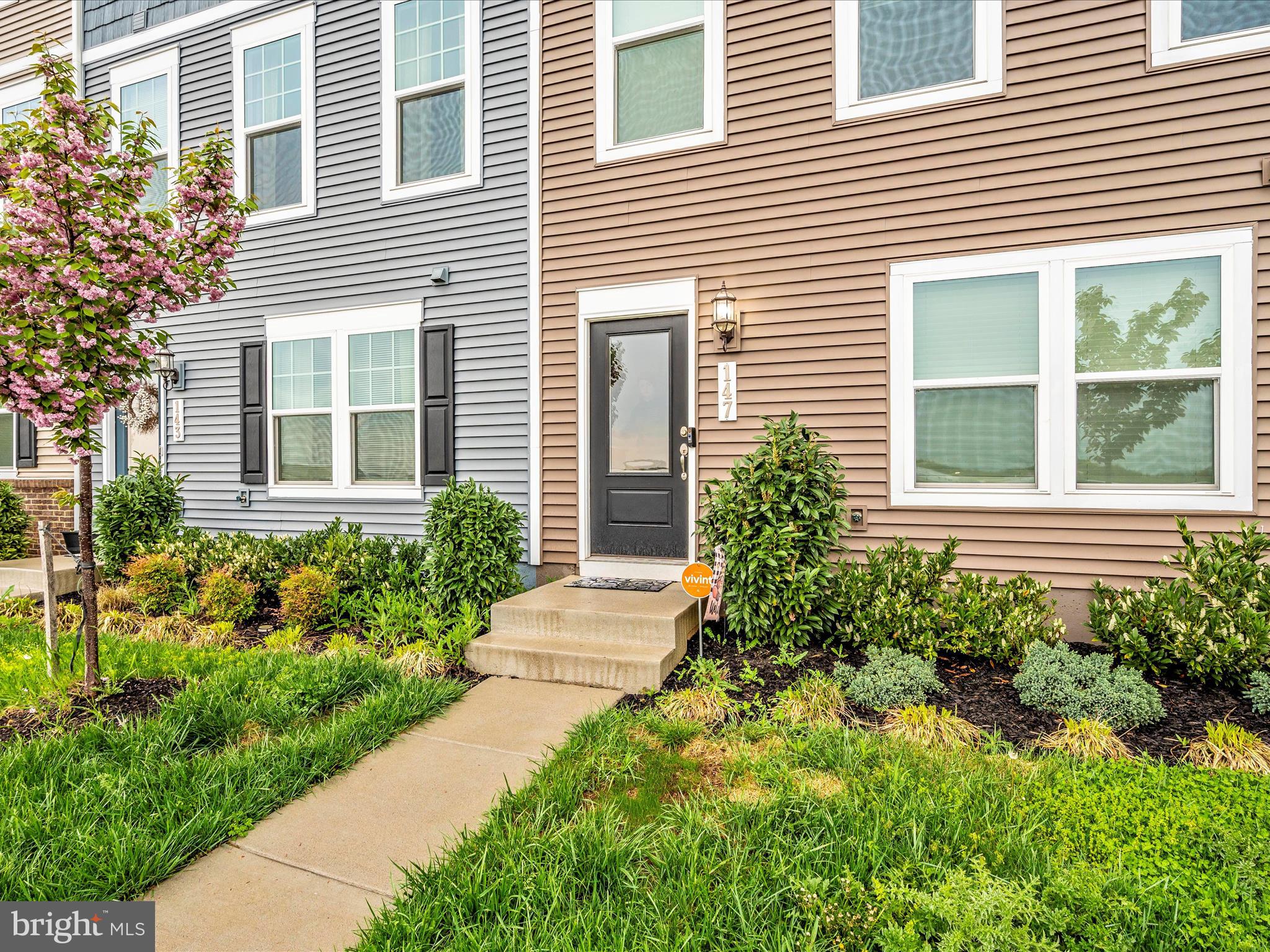 PRESIDENTS POINTE - Residential