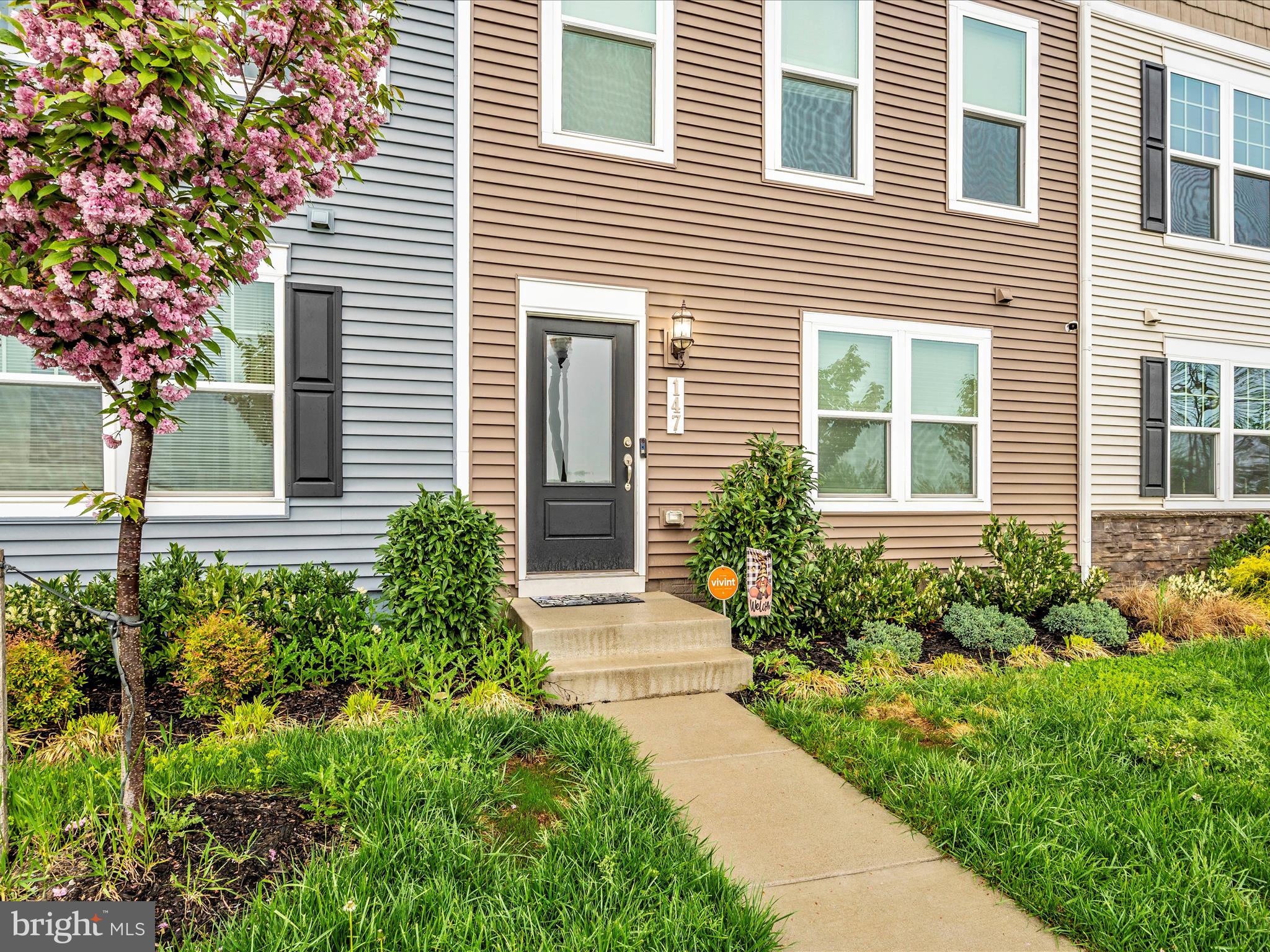 PRESIDENTS POINTE - Residential