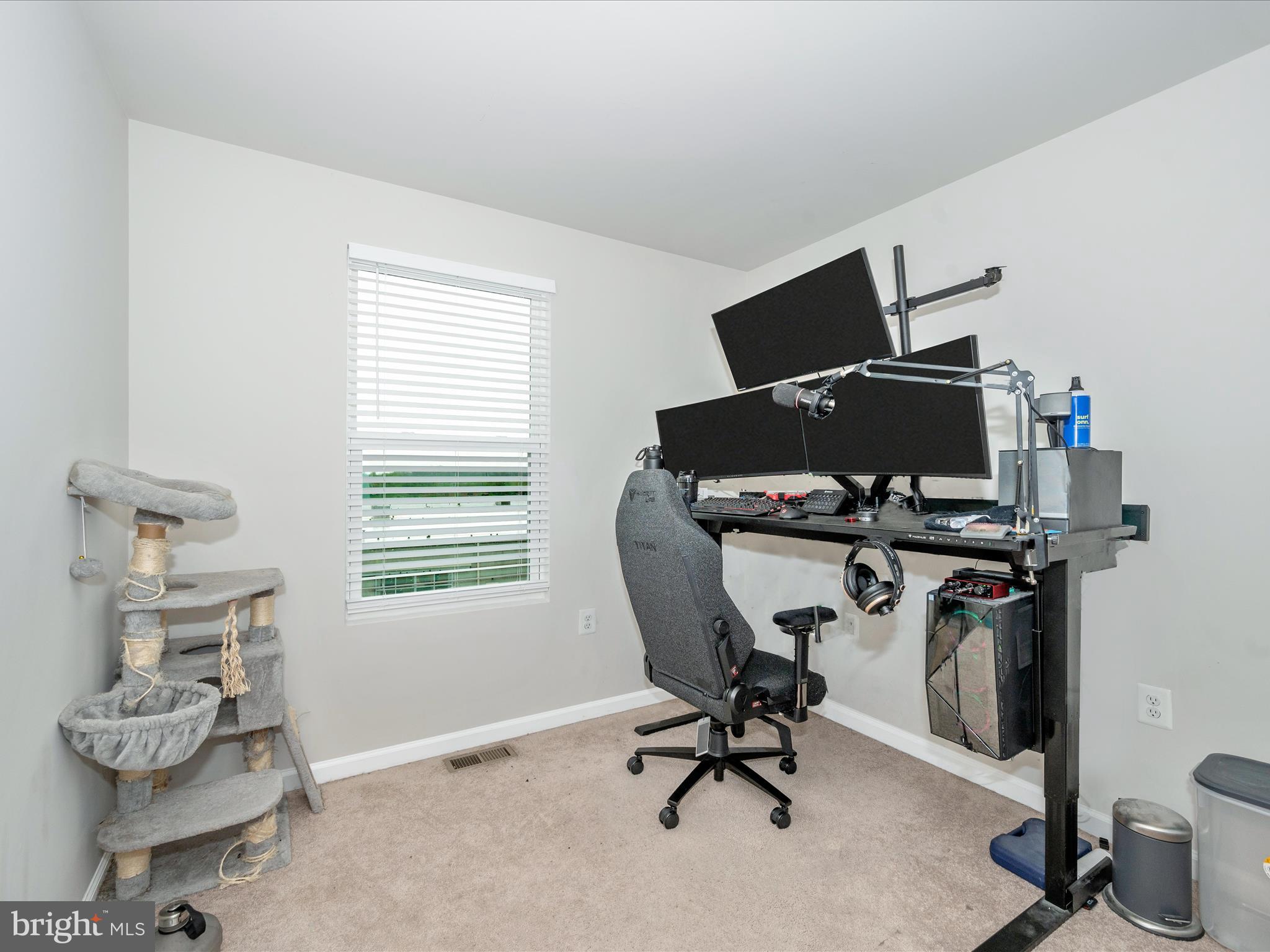 PRESIDENTS POINTE - Residential