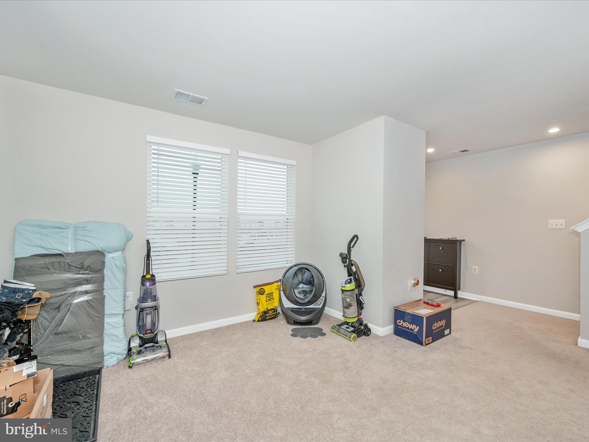 PRESIDENTS POINTE - Residential