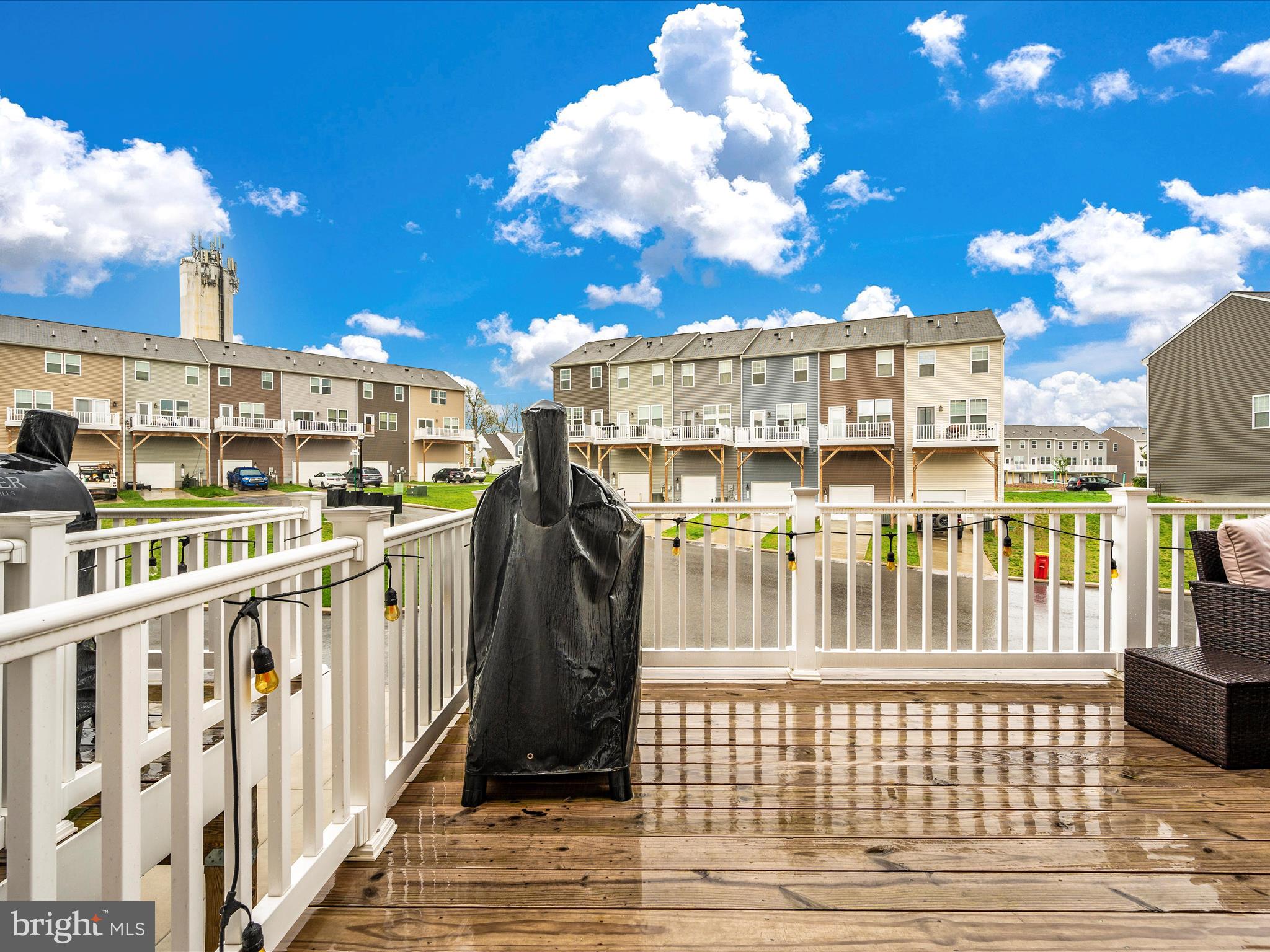 PRESIDENTS POINTE - Residential