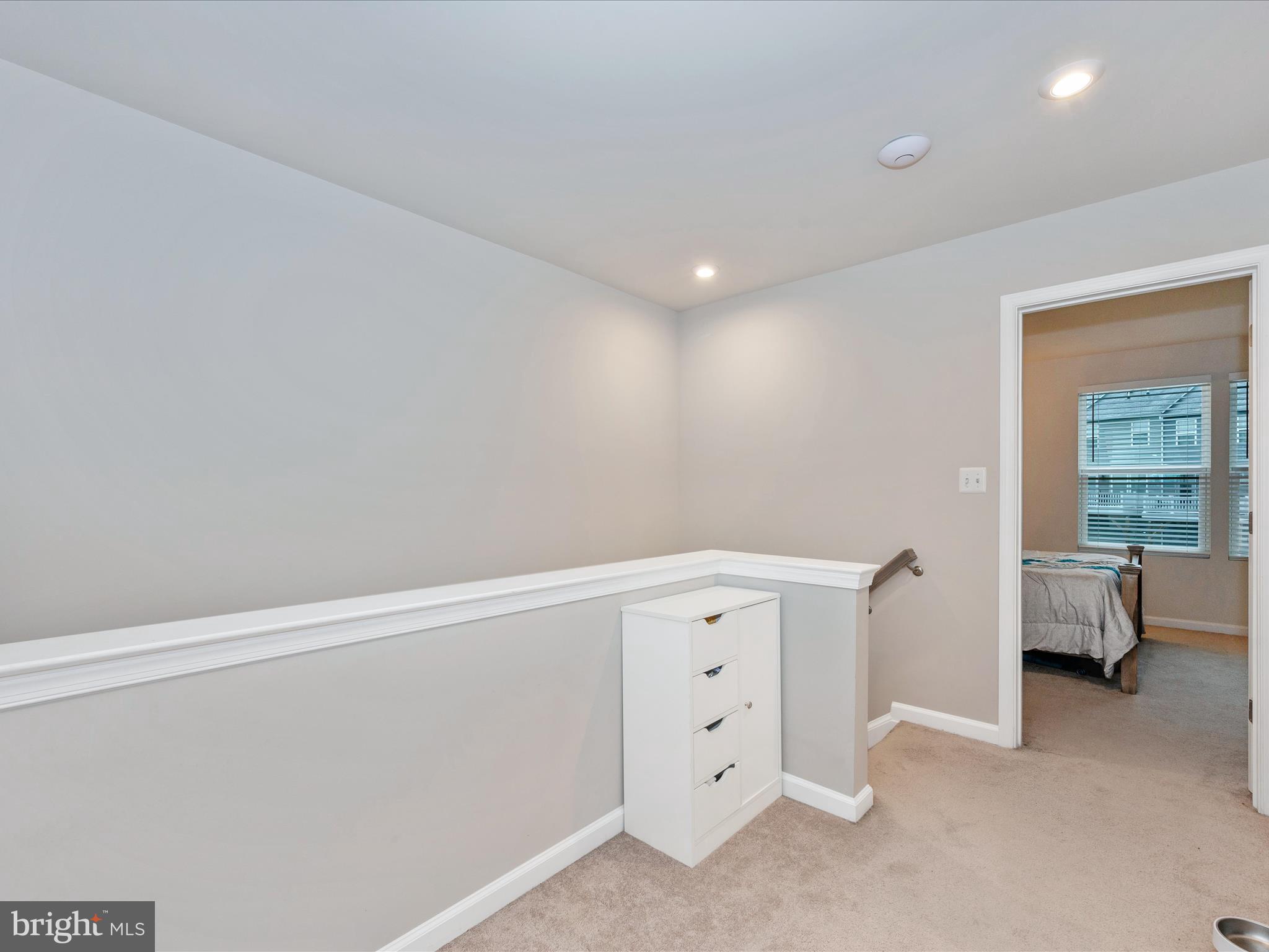 PRESIDENTS POINTE - Residential