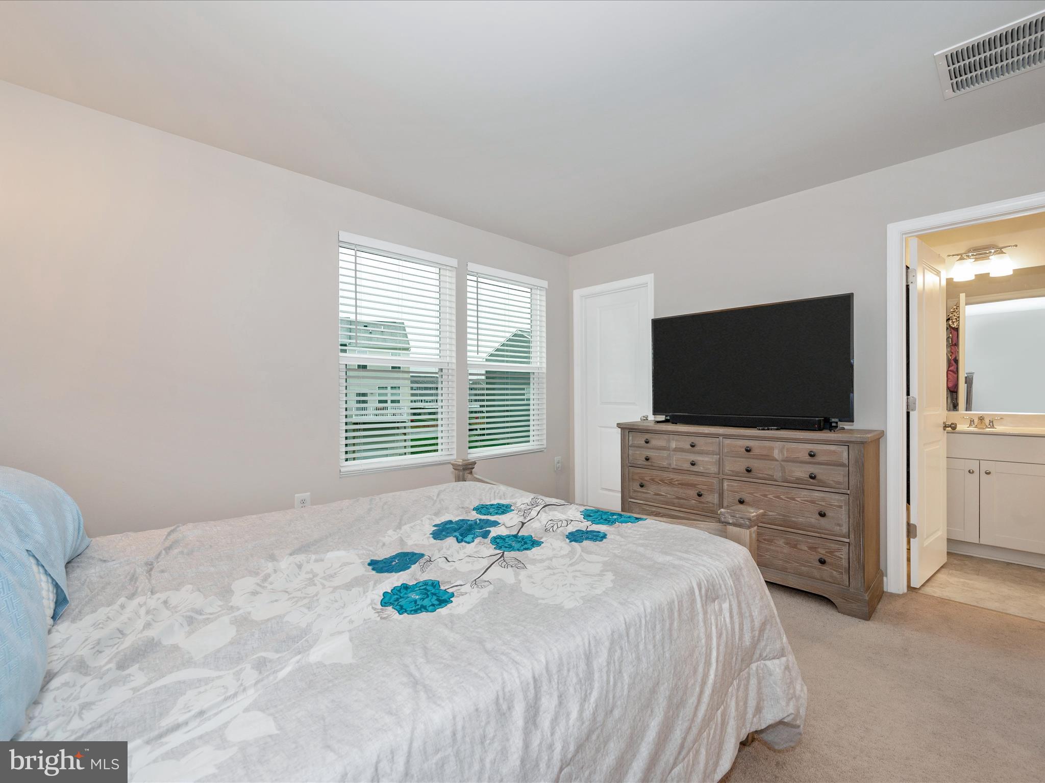 PRESIDENTS POINTE - Residential