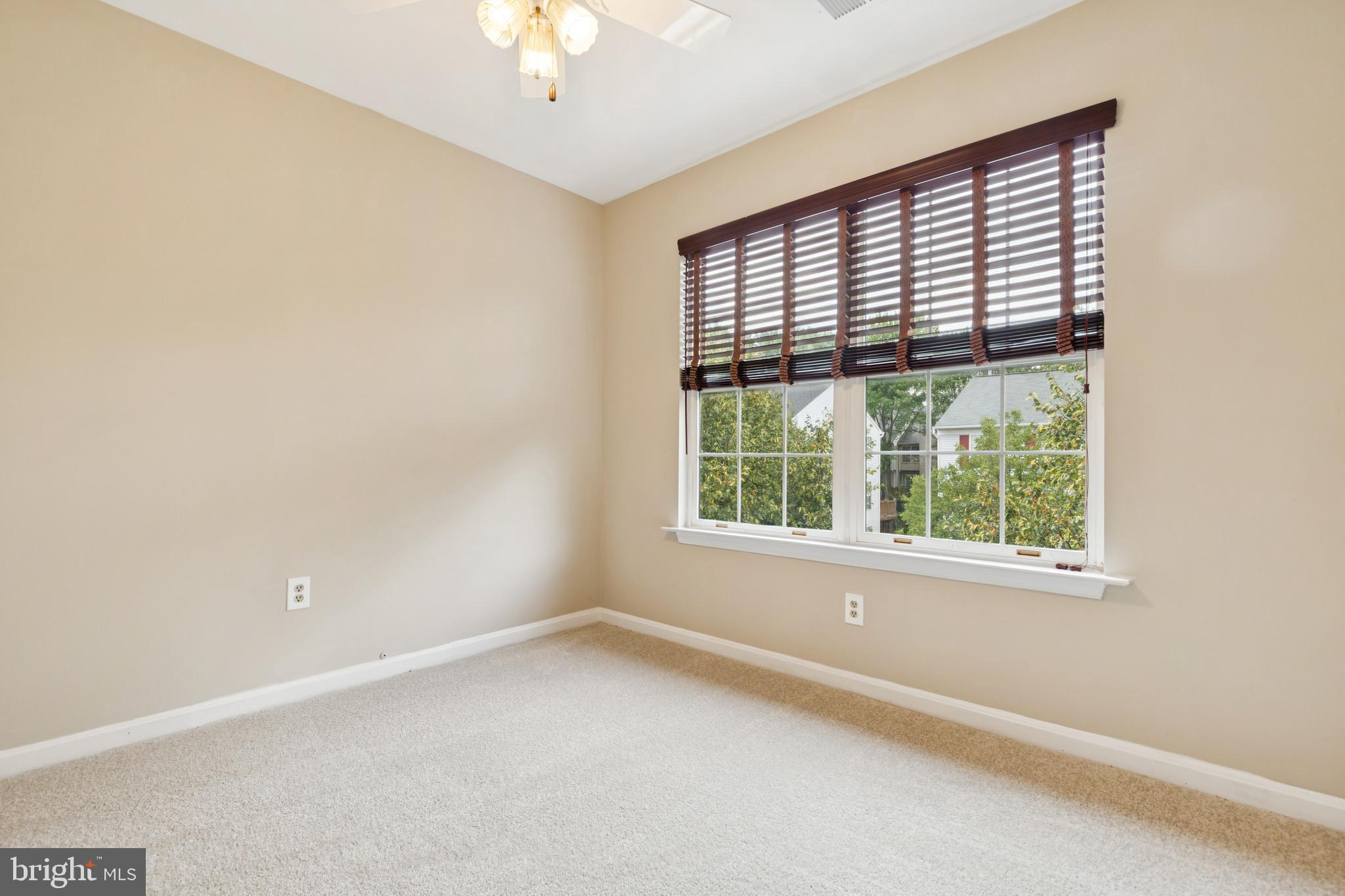 RUSSETT - Residential