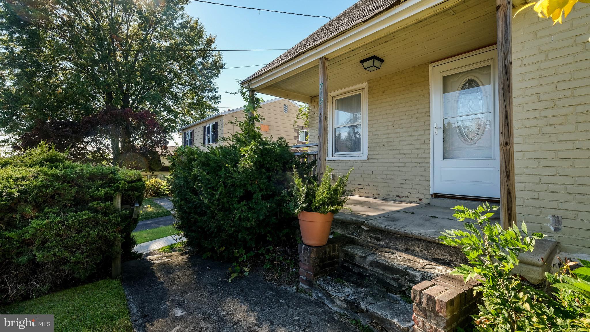 UPLAND VIL - Residential