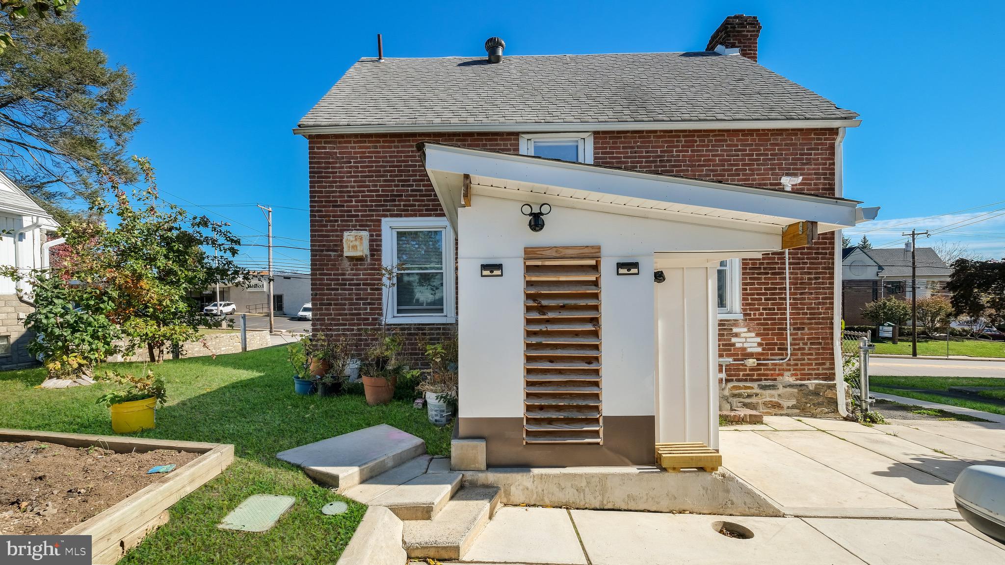 UPLAND VIL - Residential