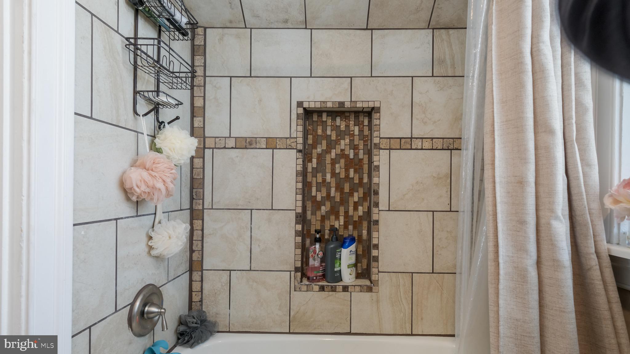 UPLAND VIL - Residential