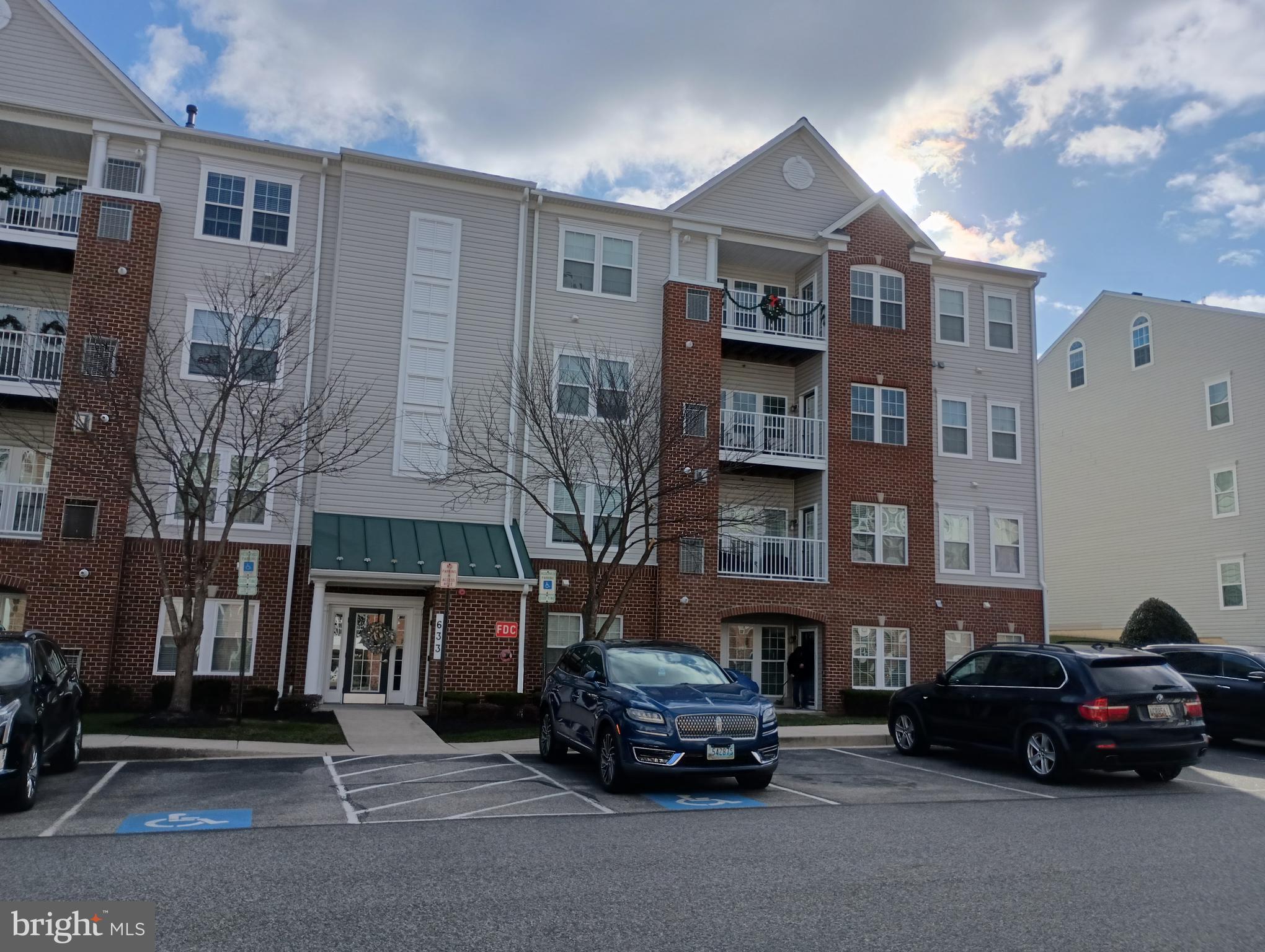 633 WALLINGFORD ROAD 302