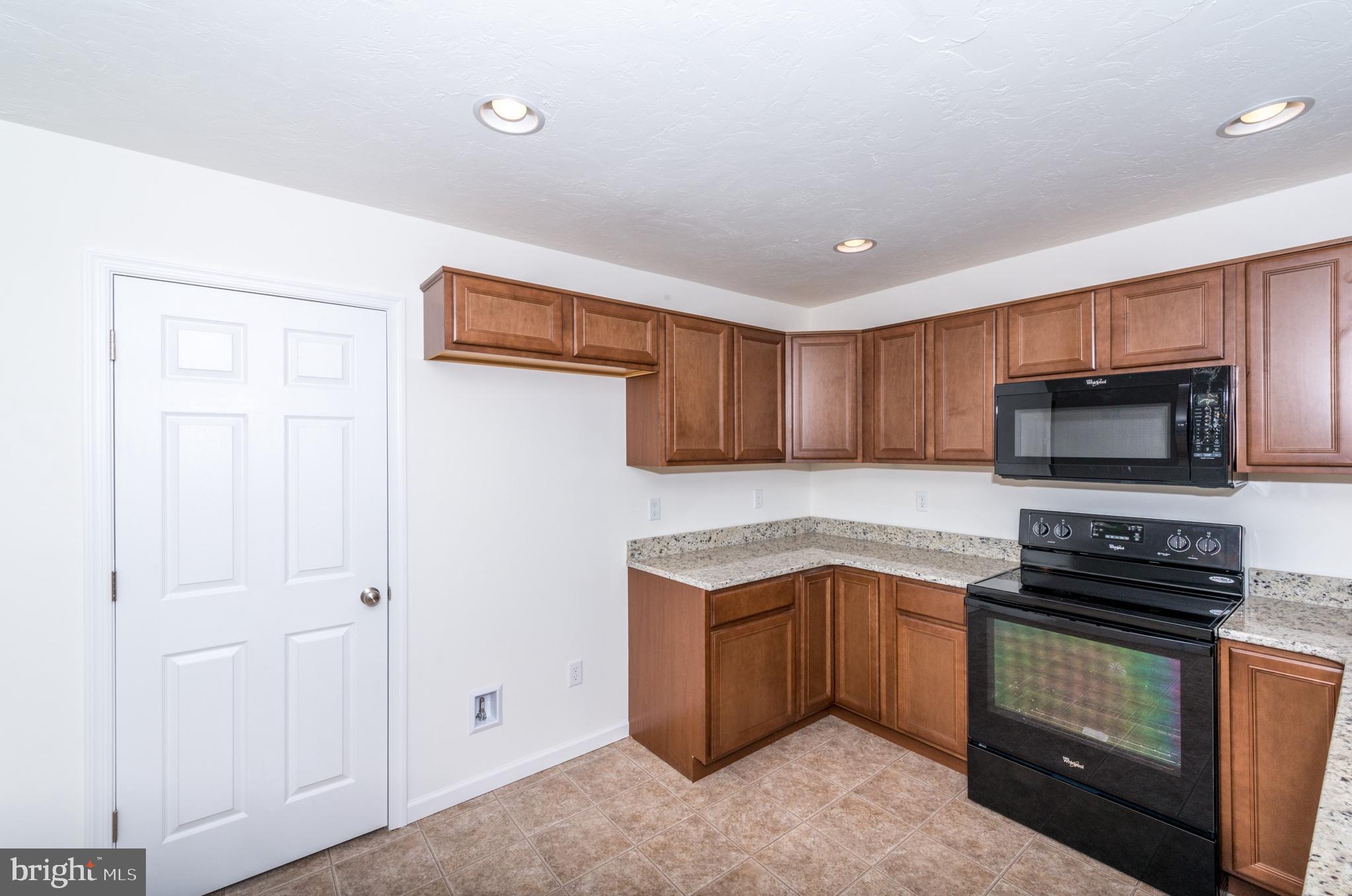 KINGS COURT AT BROWNSTONE - Residential