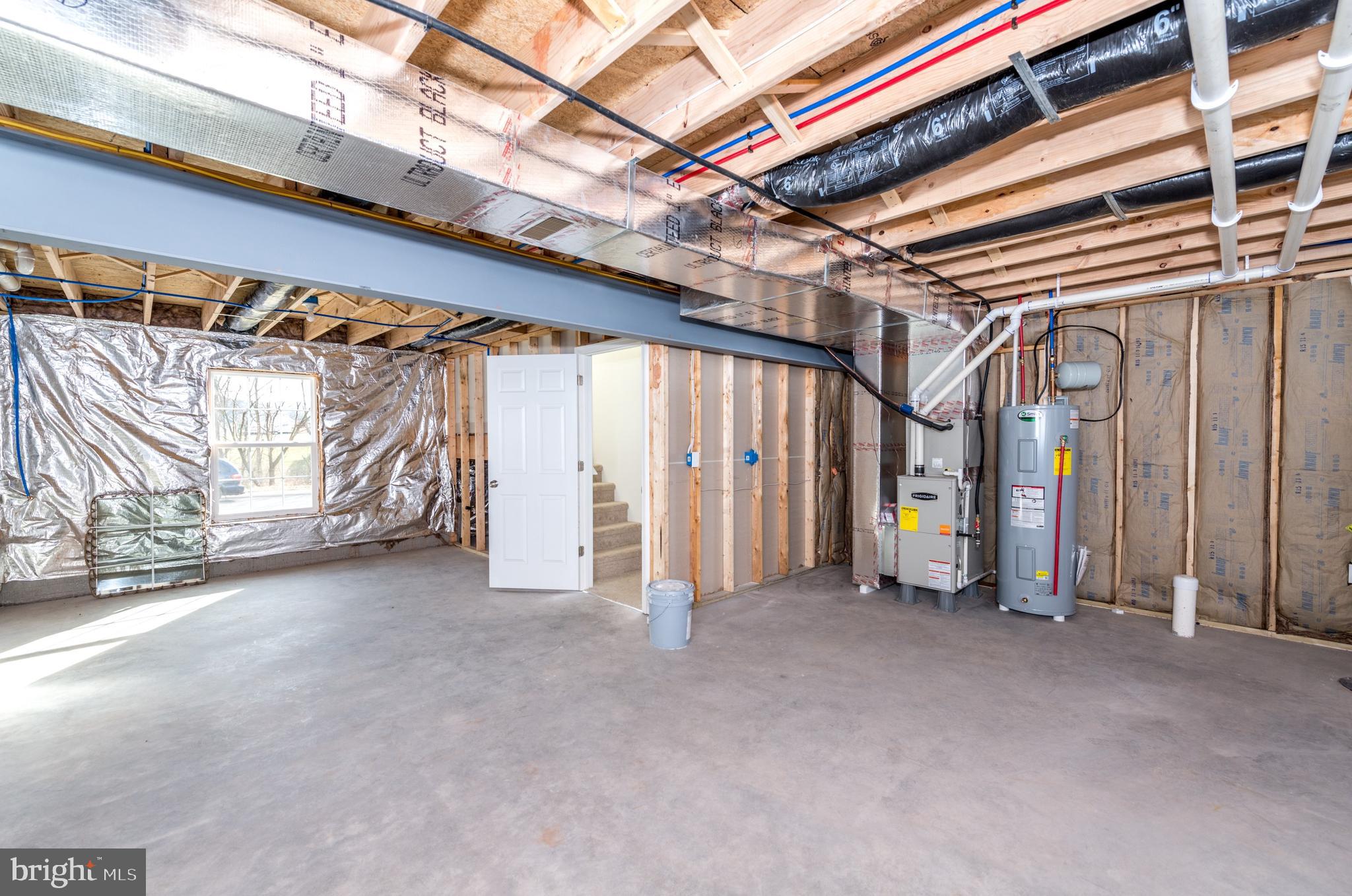 KINGS COURT AT BROWNSTONE - Residential