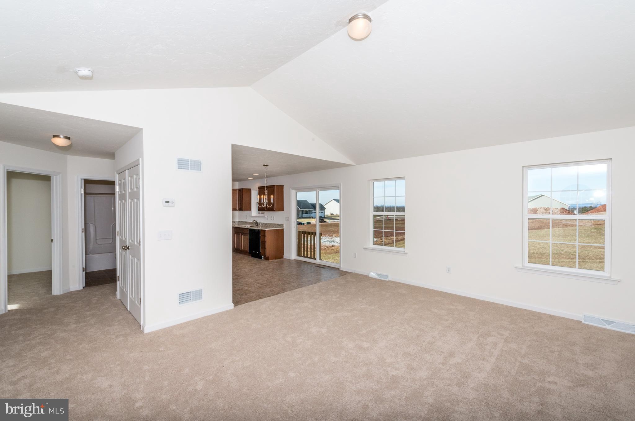 KINGS COURT AT BROWNSTONE - Residential