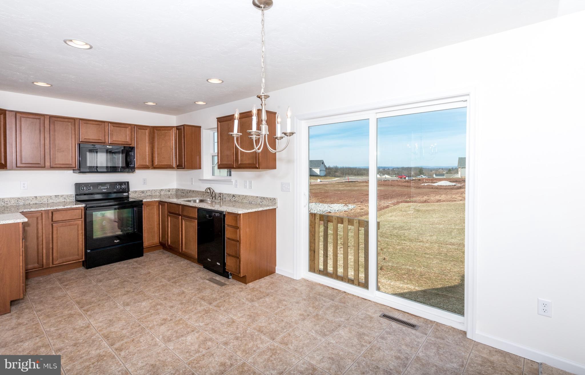 KINGS COURT AT BROWNSTONE - Residential