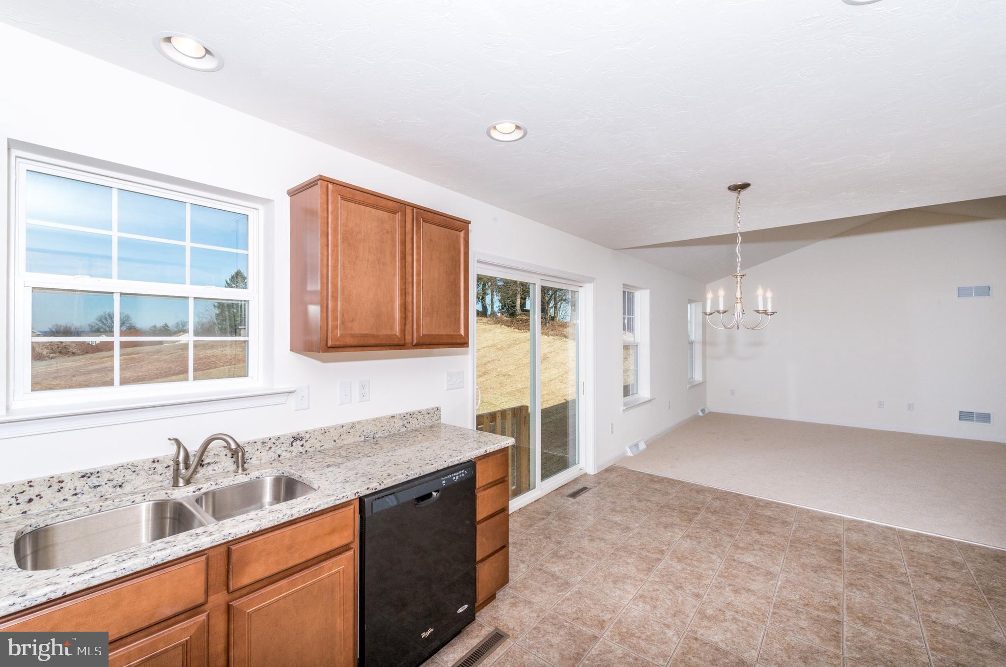 KINGS COURT AT BROWNSTONE - Residential