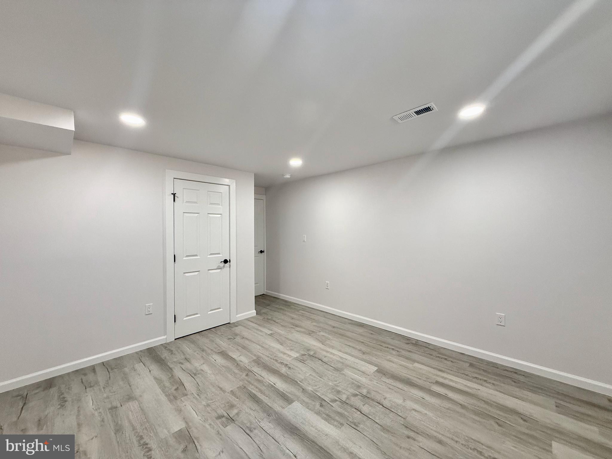 FOREST KNOLLS - Residential