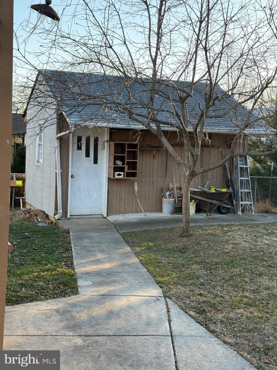 GARRETT FOREST - Residential Lease