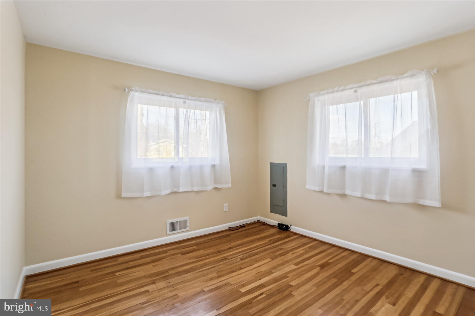 GARRETT FOREST - Residential Lease