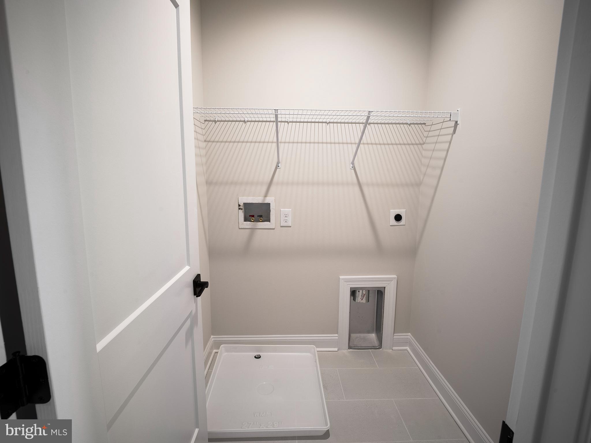 NEWTOWN WALK AT ELLIS PRESERVE - Residential