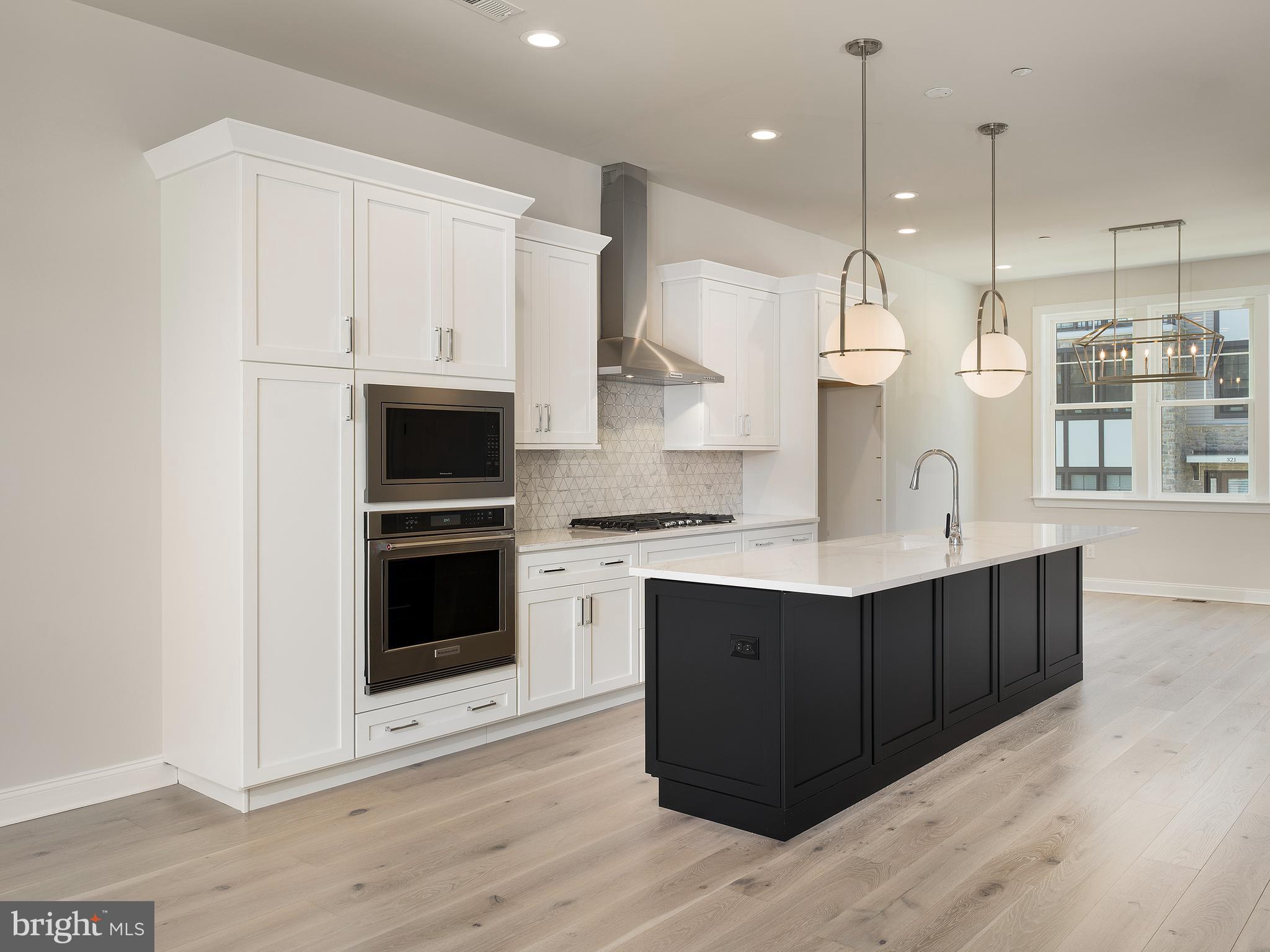 NEWTOWN WALK AT ELLIS PRESERVE - Residential