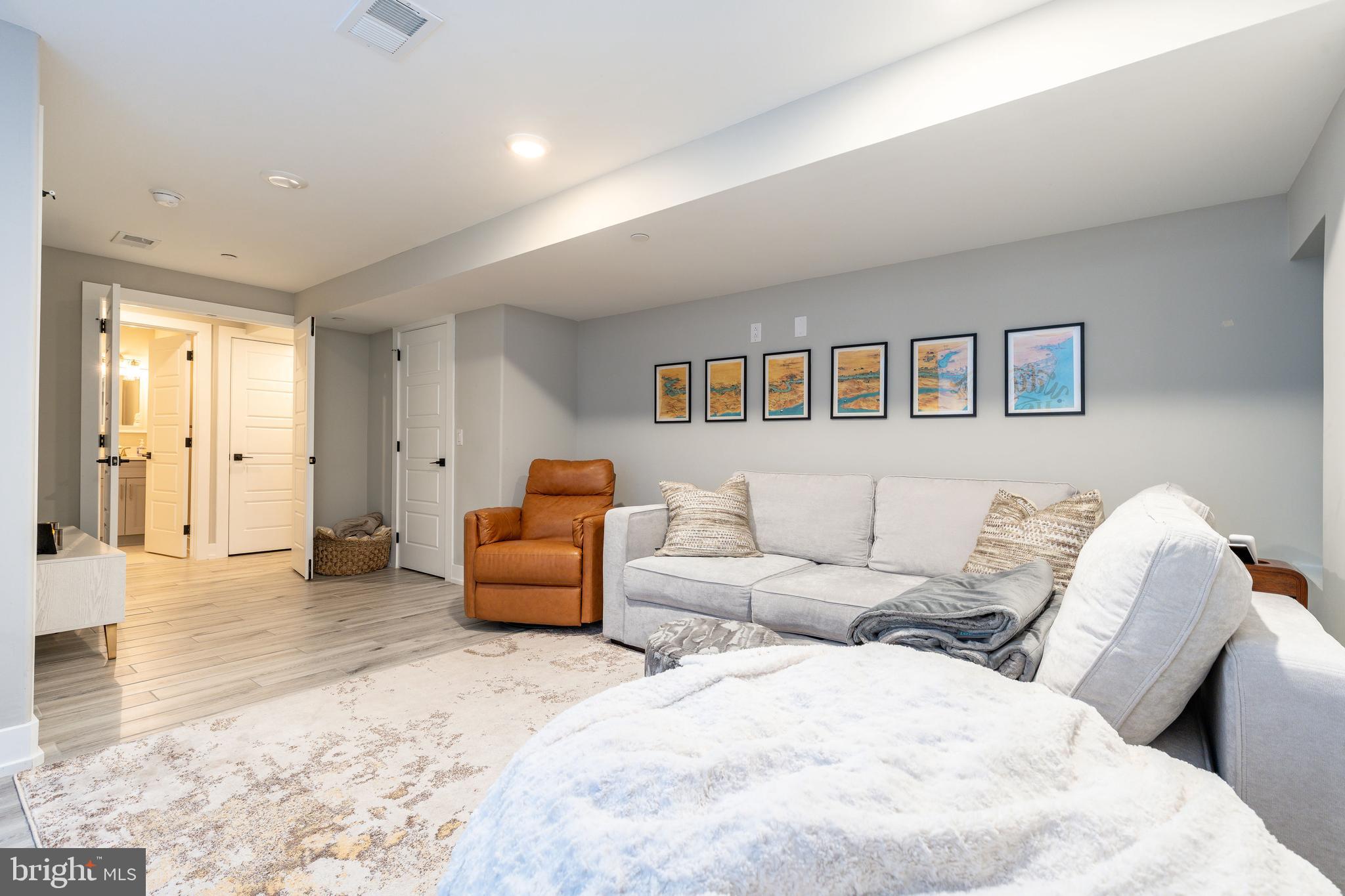 NORRIS SQUARE - Residential