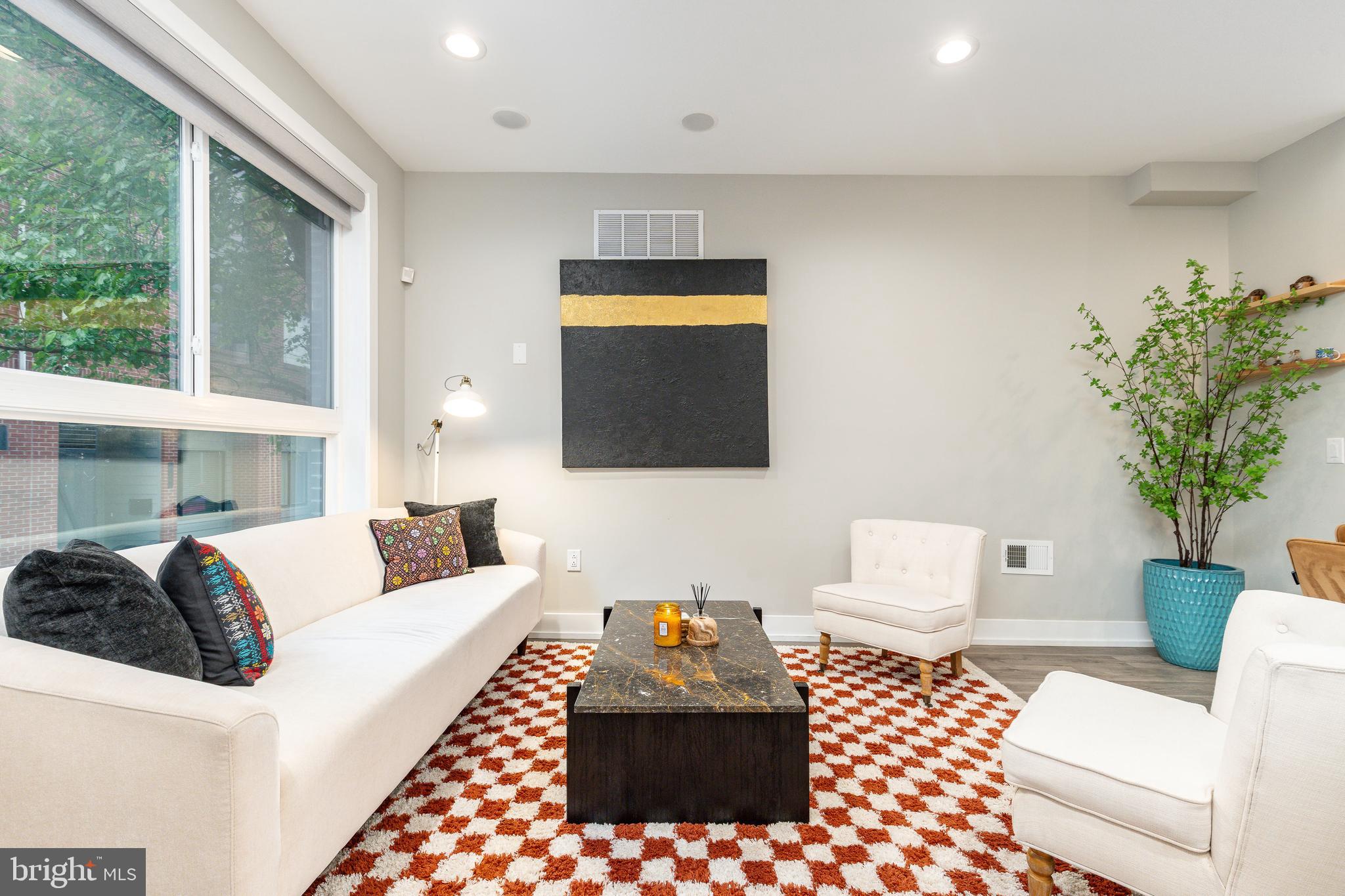NORRIS SQUARE - Residential