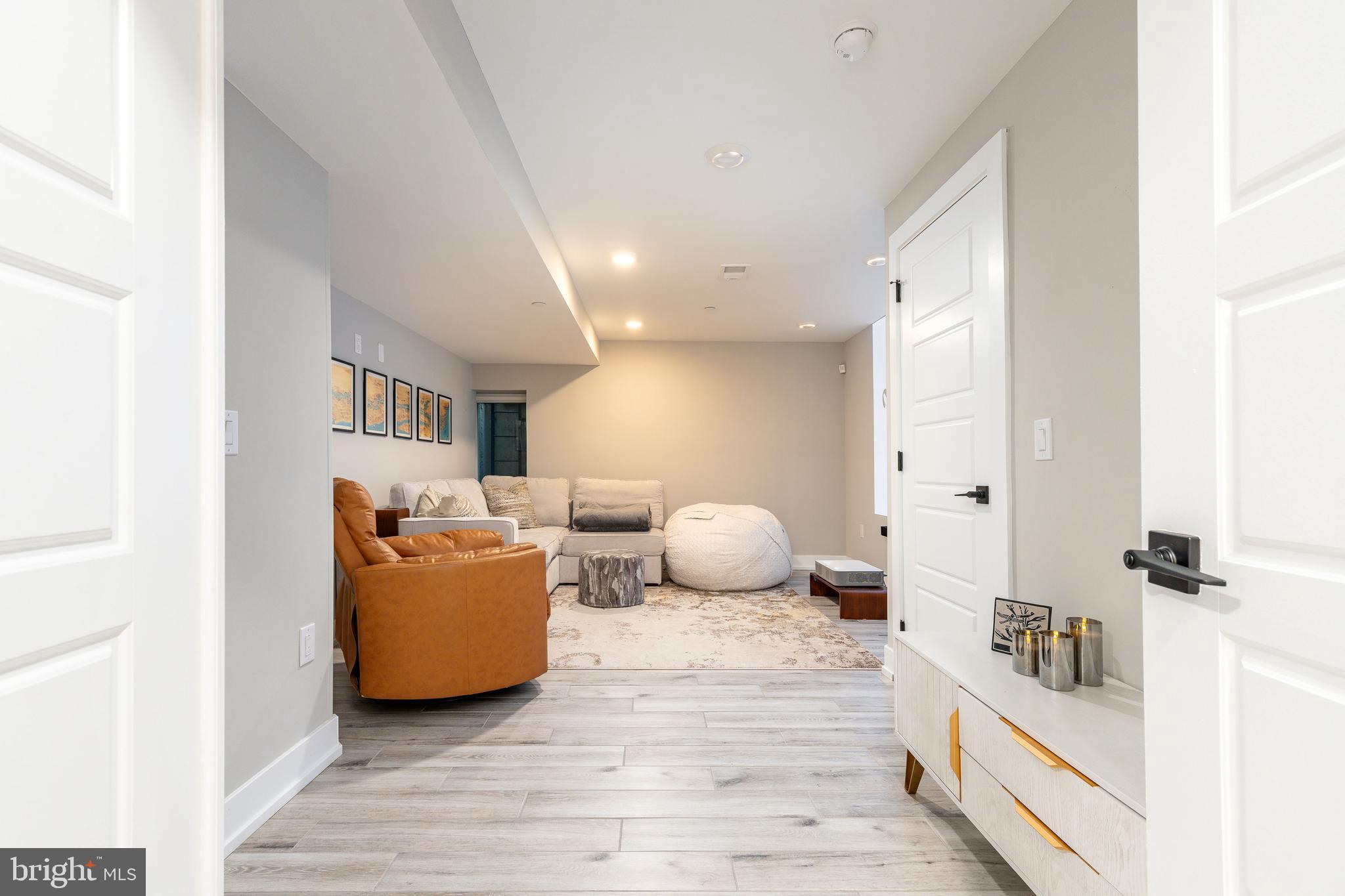 NORRIS SQUARE - Residential